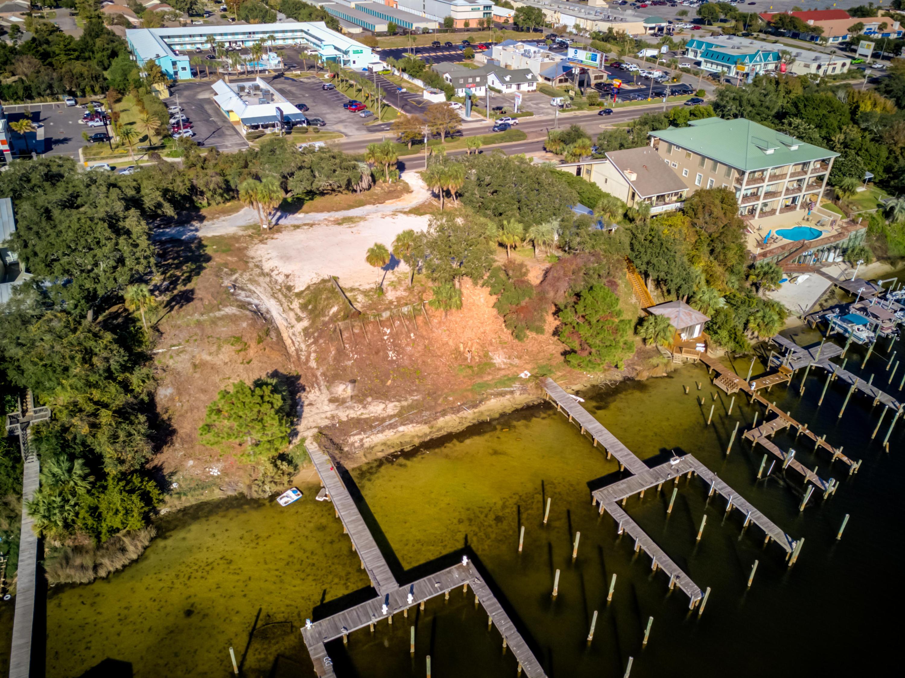 The Enclaves on the Harbor - Land