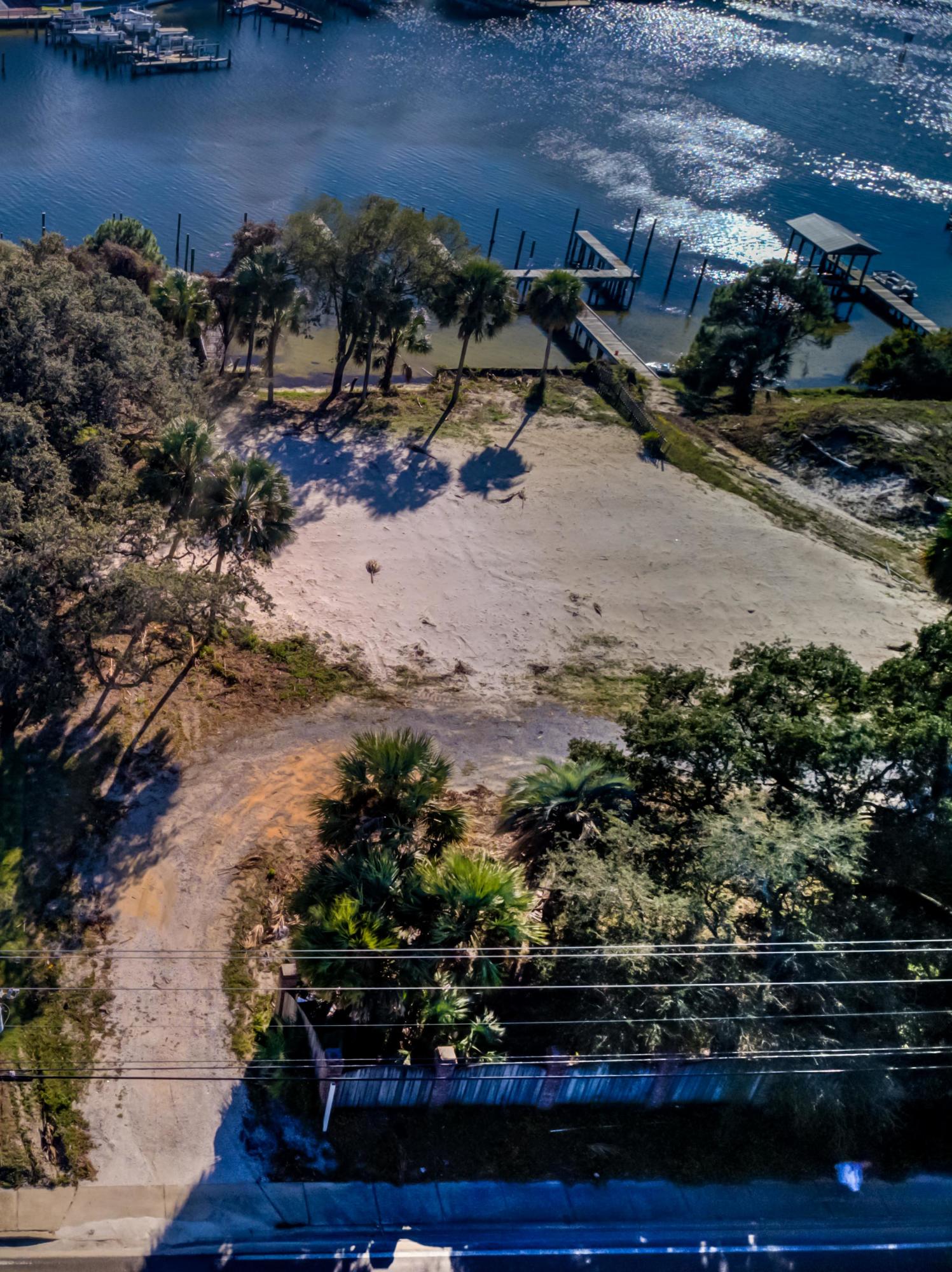 The Enclaves on the Harbor - Land