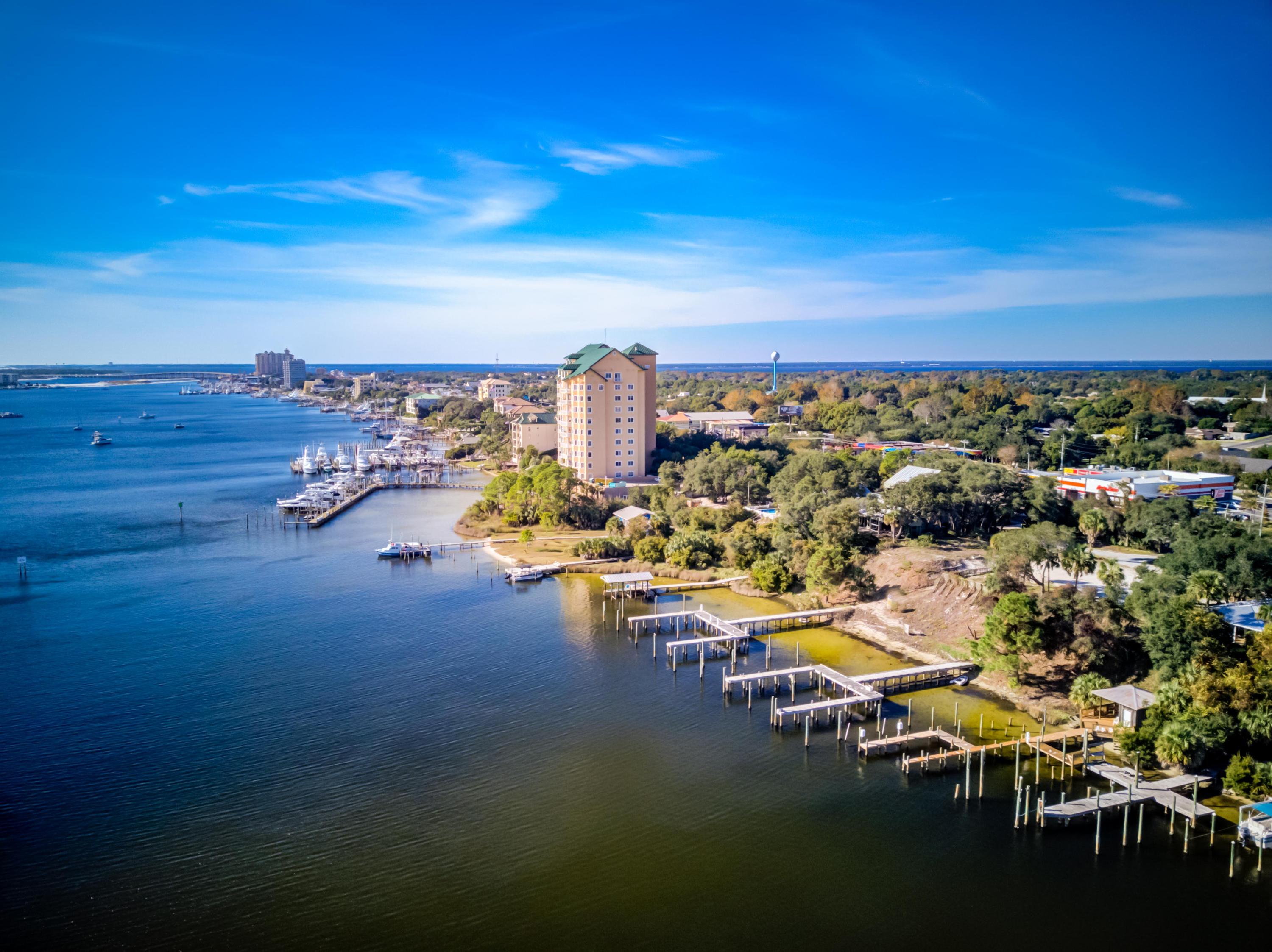 The Enclaves on the Harbor - Land