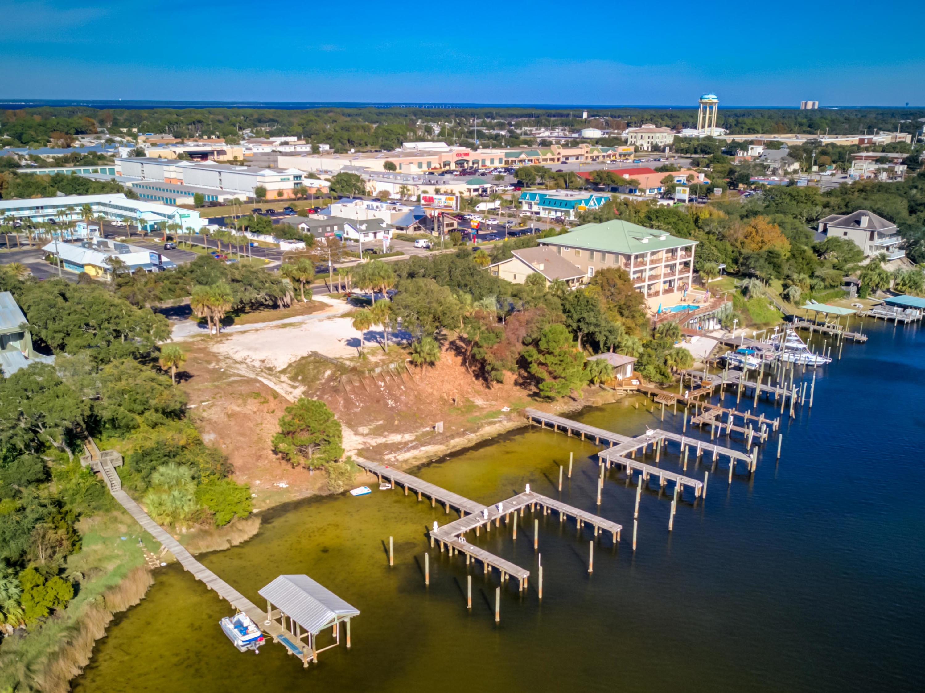 The Enclaves on the Harbor - Land