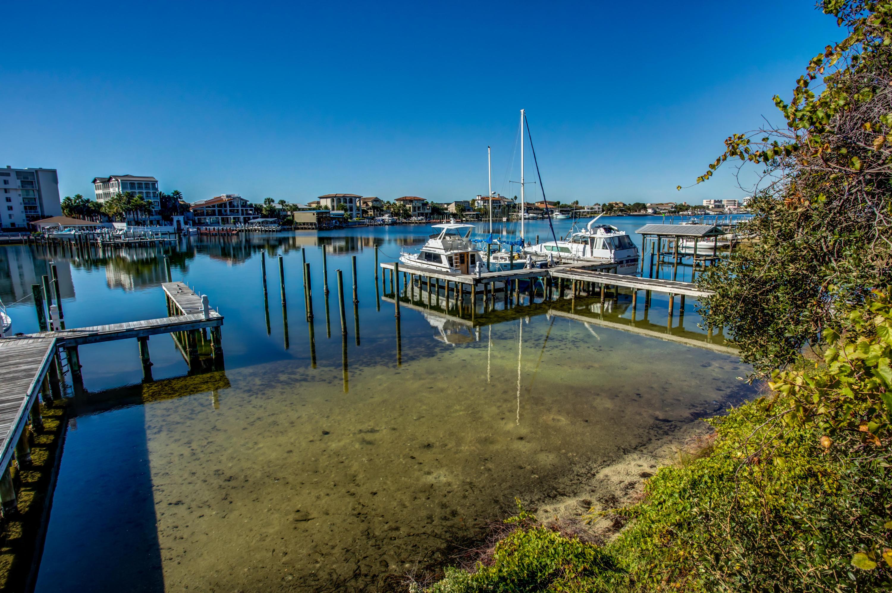 The Enclaves on the Harbor - Land