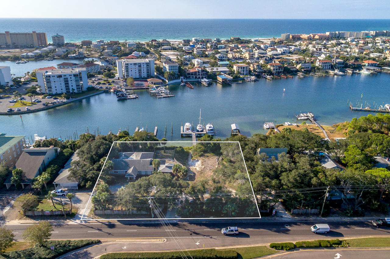 The Enclaves on the Harbor - Land