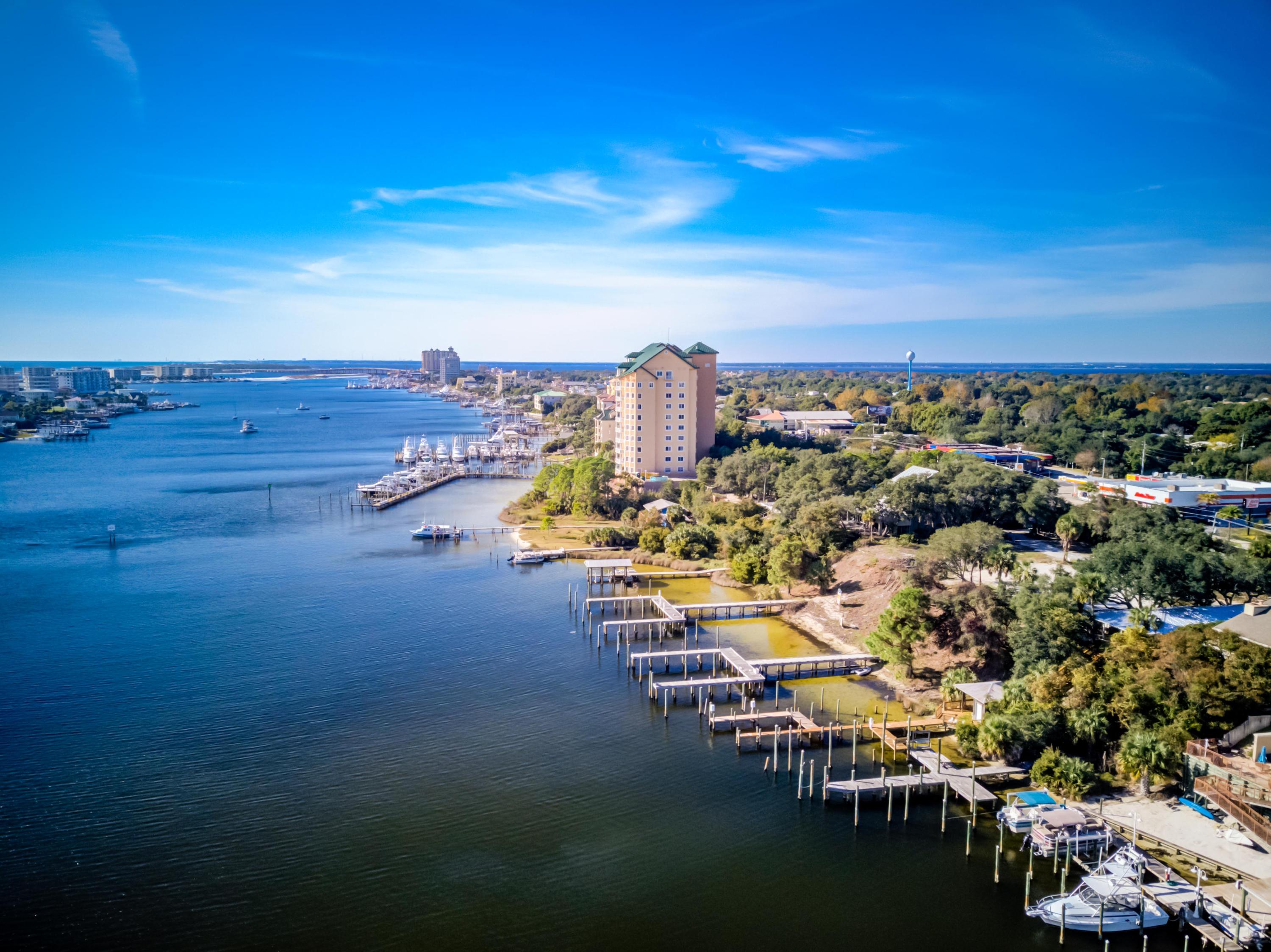 The Enclaves on the Harbor - Land