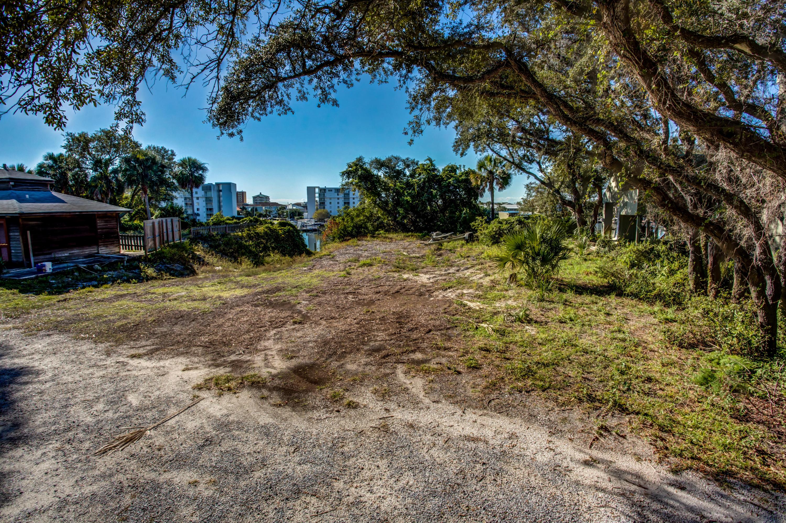 The Enclaves on the Harbor - Land