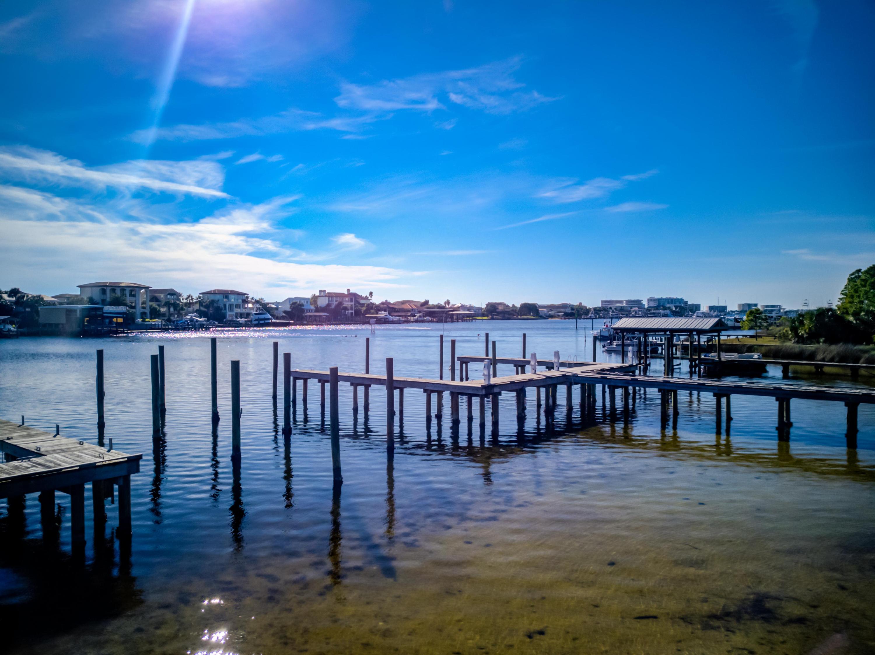 The Enclaves on the Harbor - Land