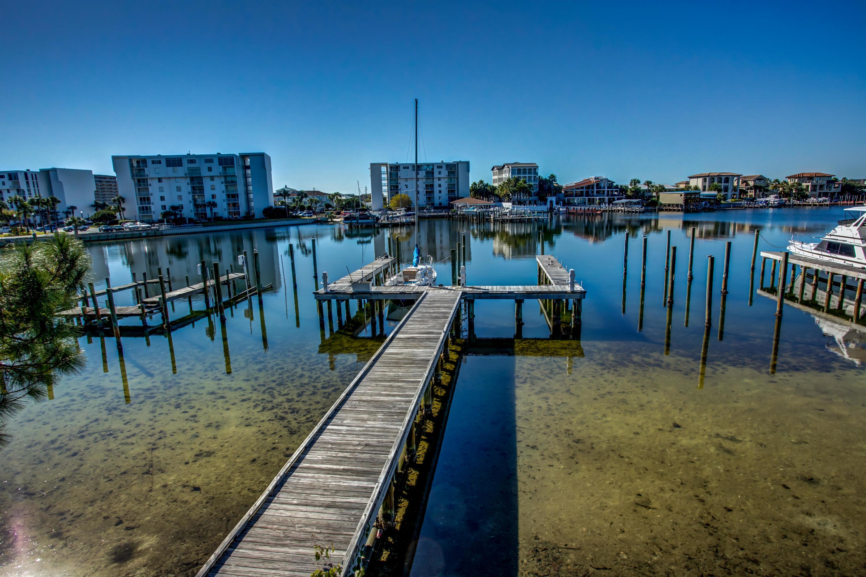 The Enclaves on the Harbor - Land