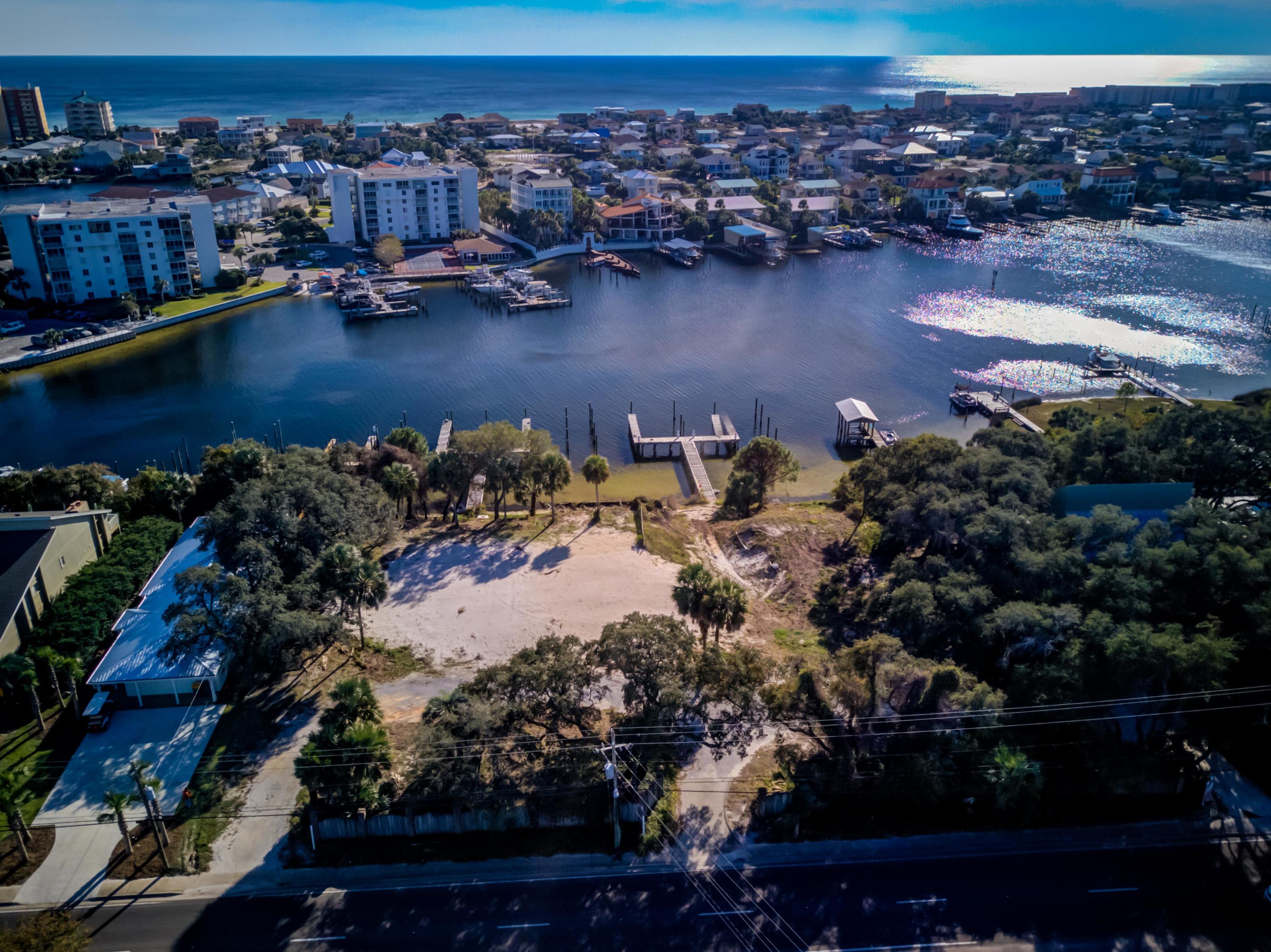 The Enclaves on the Harbor - Land