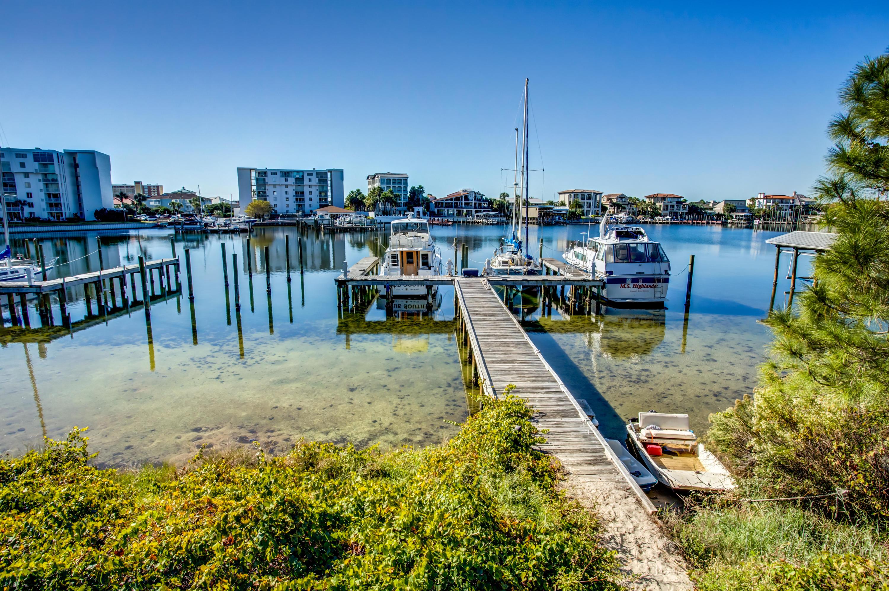 The Enclaves on the Harbor - Land