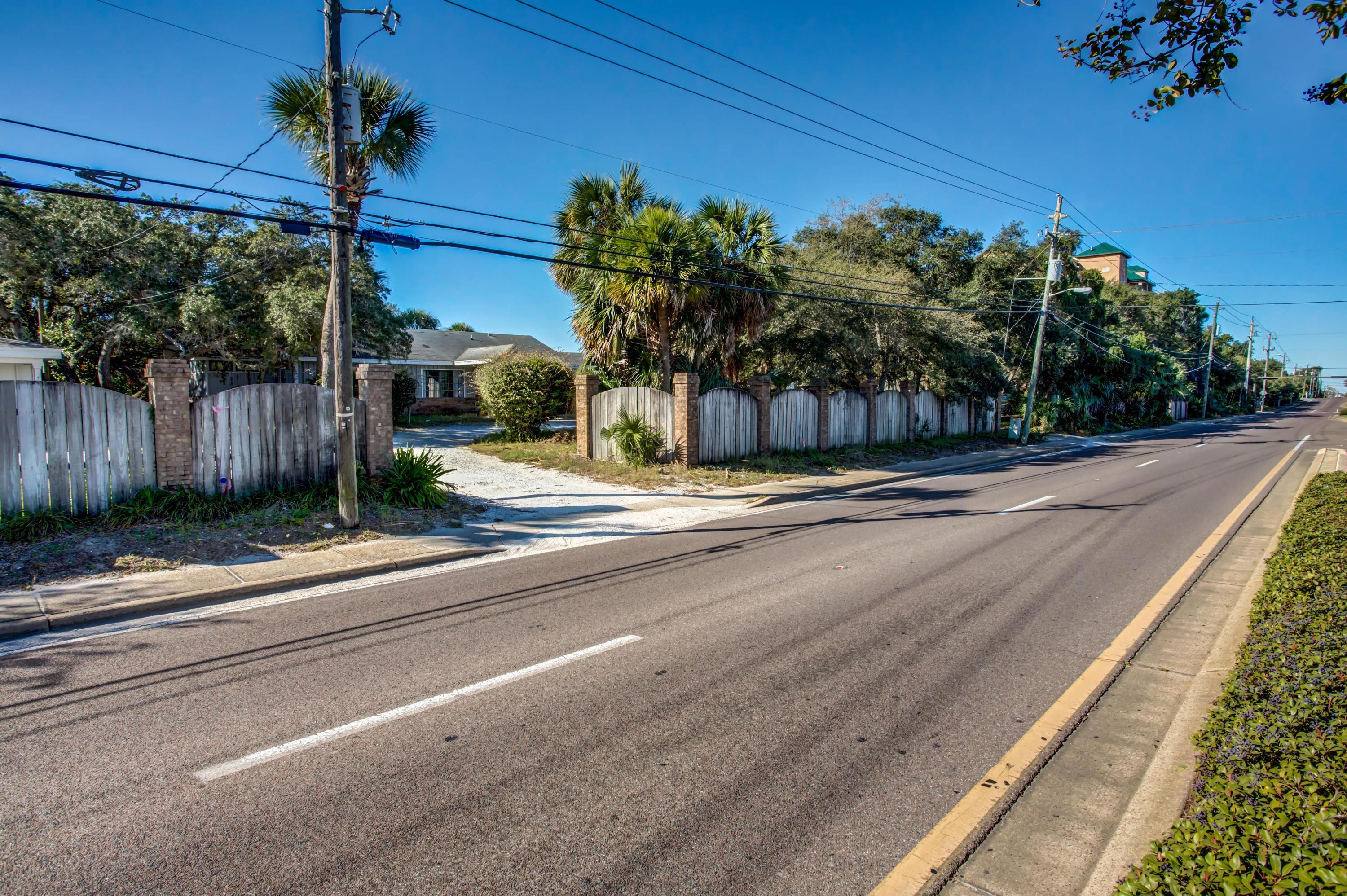 The Enclaves on the Harbor - Land