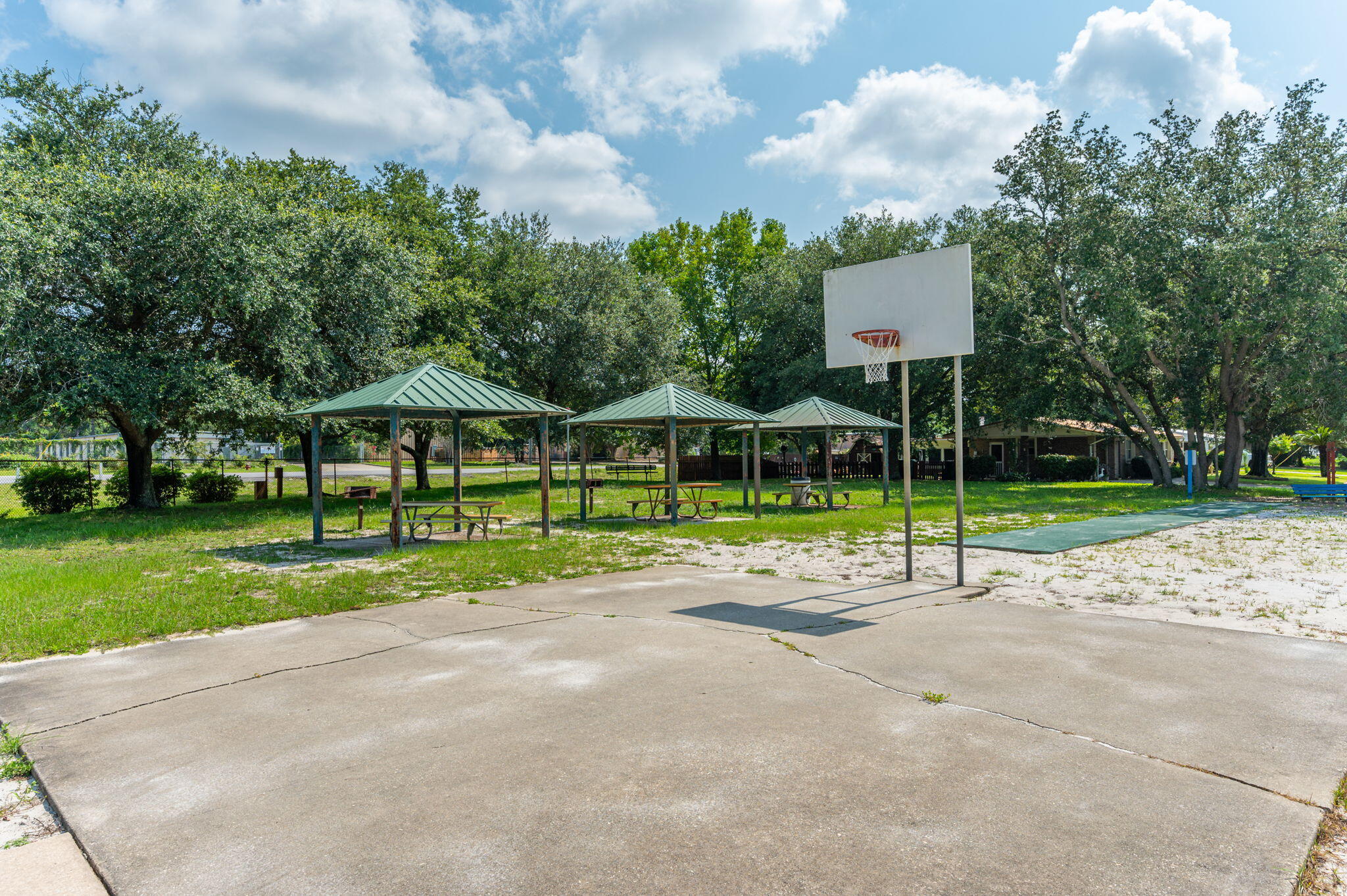 SPRINGDALE - Residential