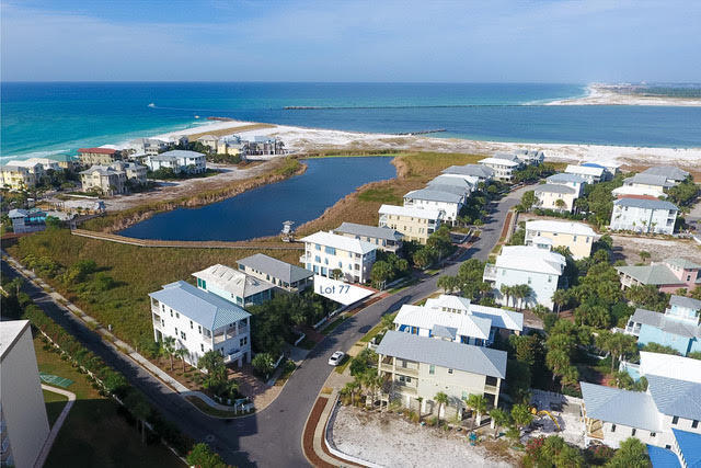 DESTIN POINTE - Land