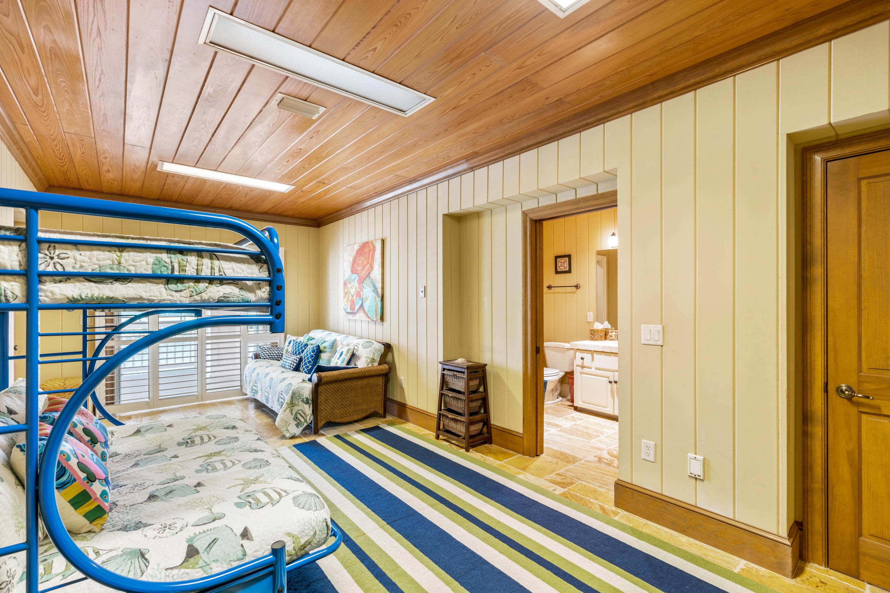 HOLIDAY ISLE - Residential