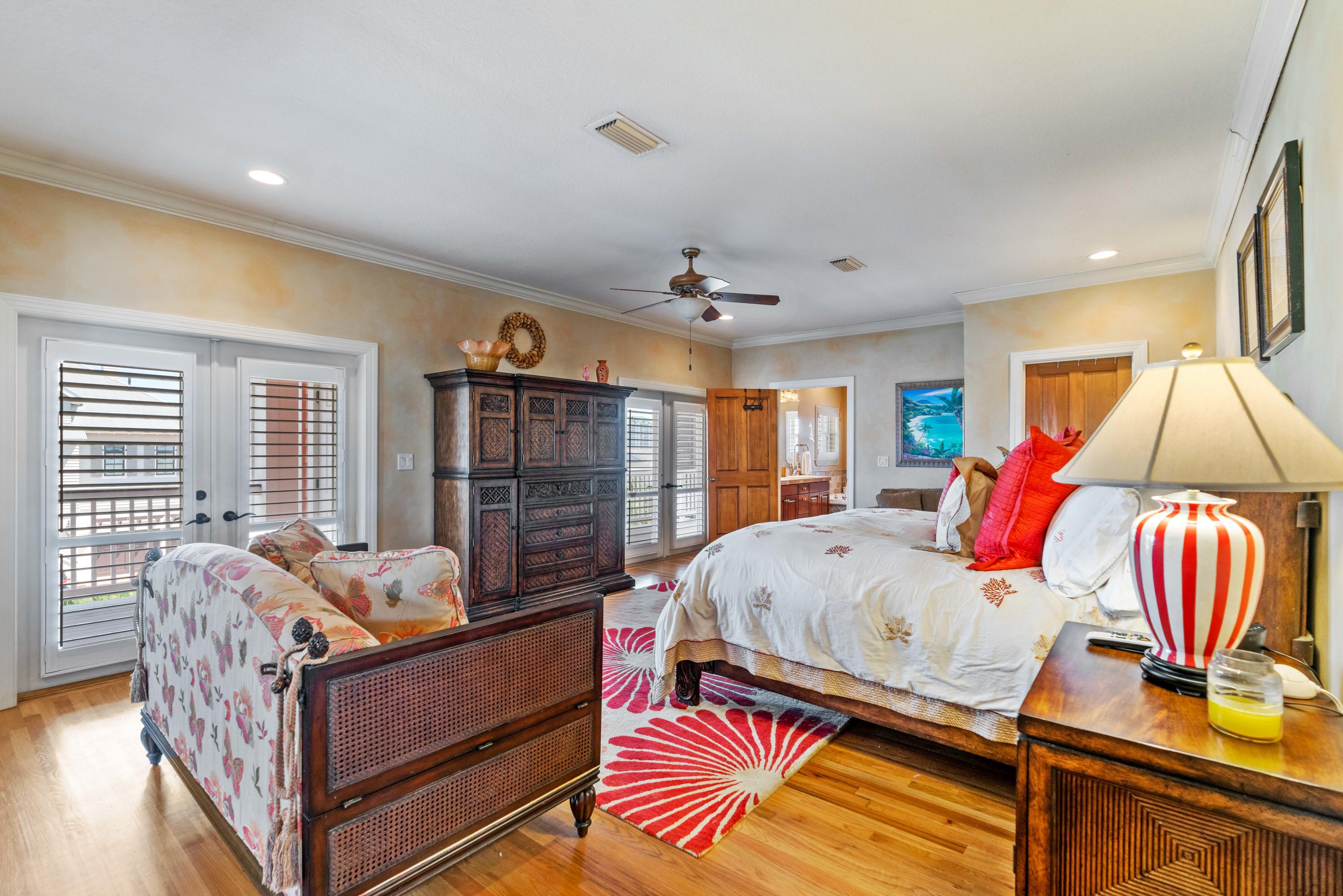 HOLIDAY ISLE - Residential