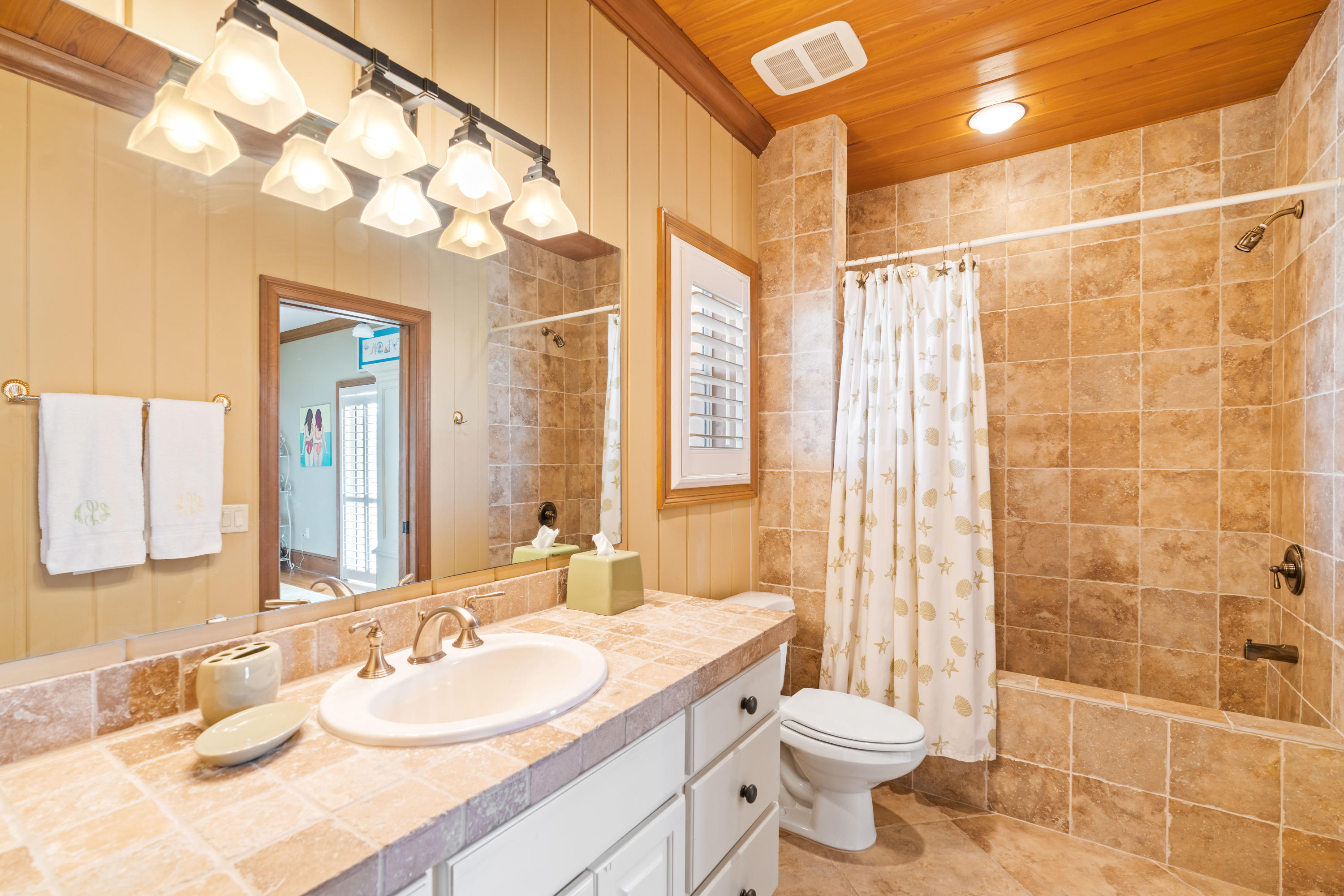 HOLIDAY ISLE - Residential