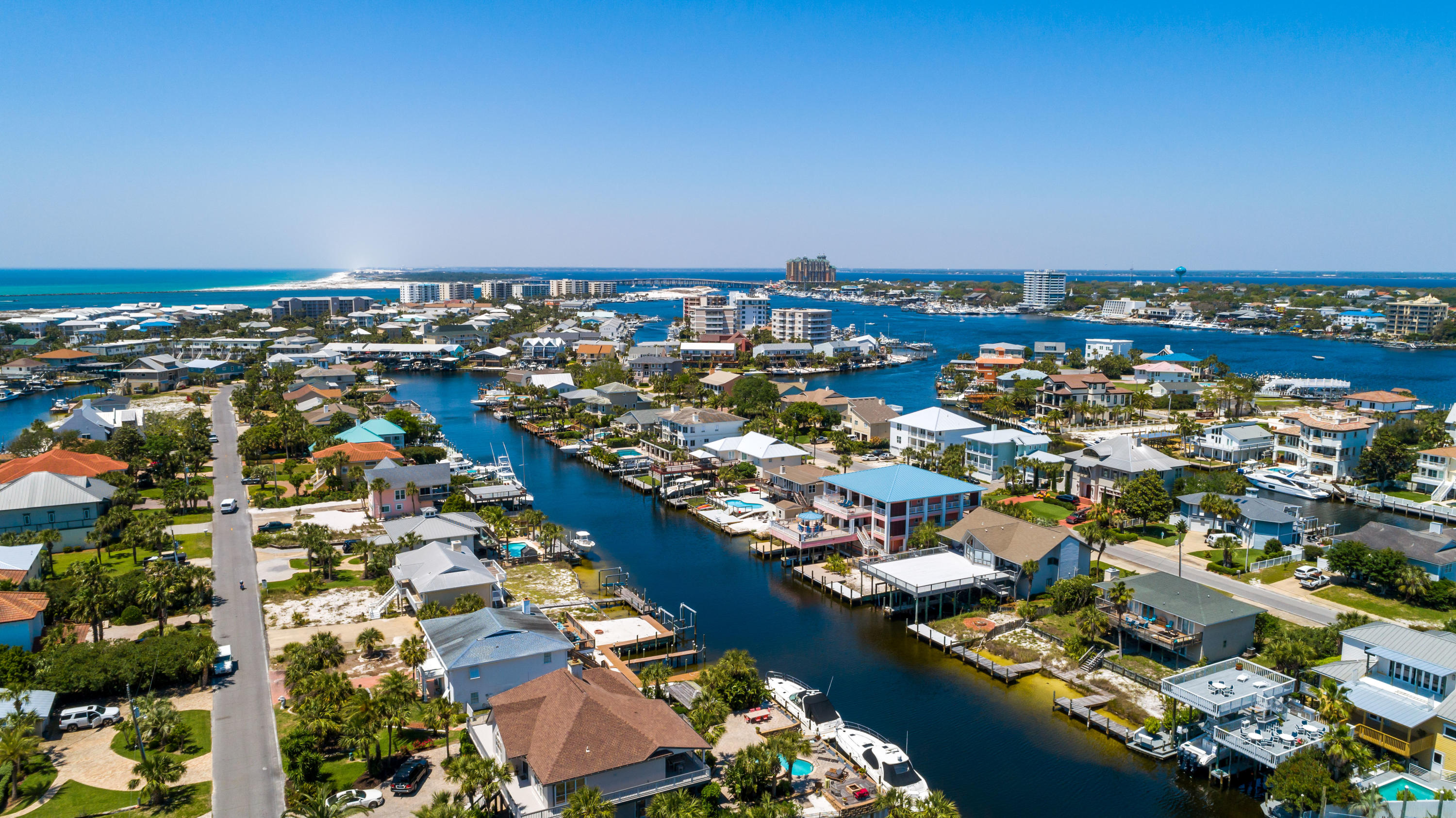 HOLIDAY ISLE - Residential