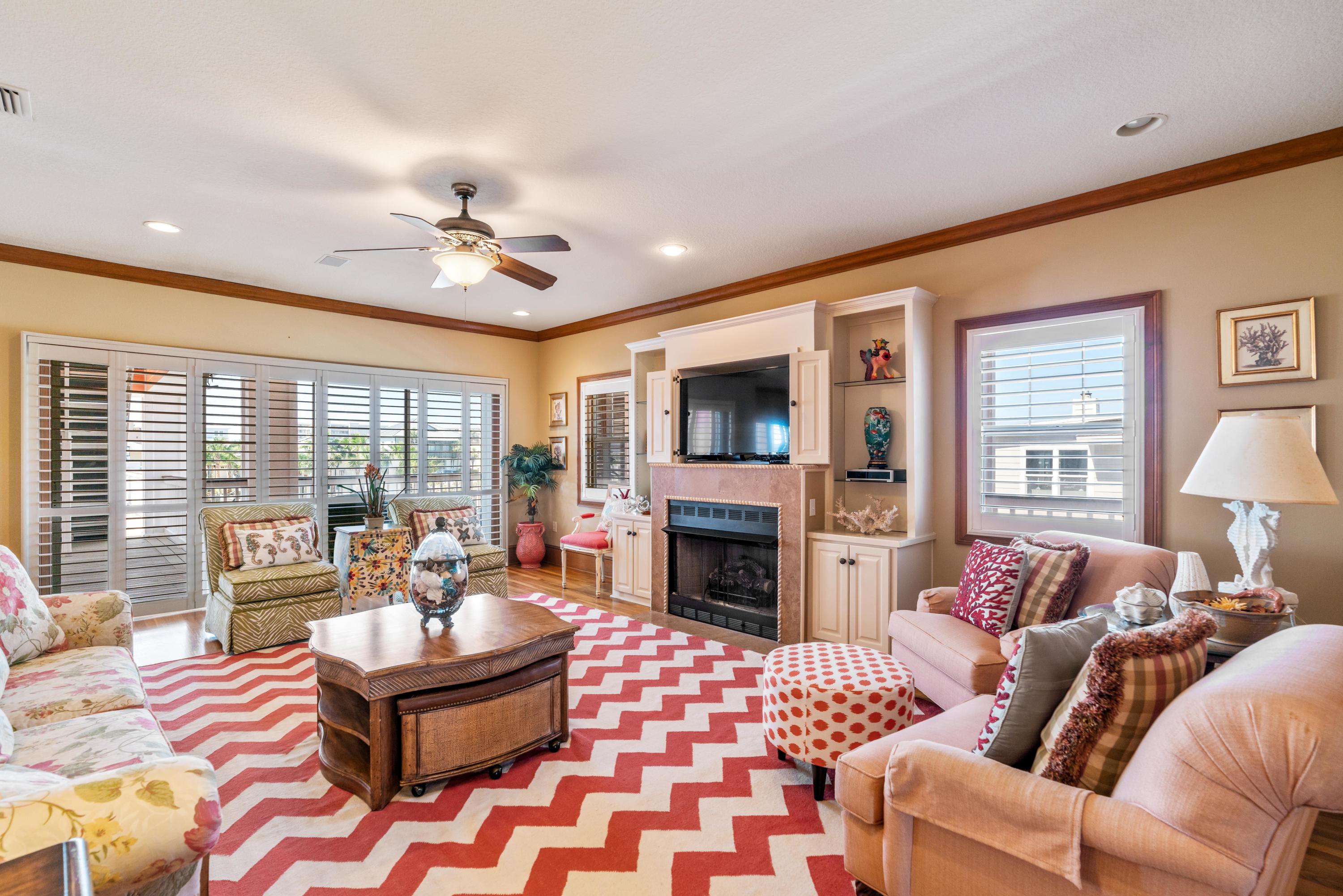 HOLIDAY ISLE - Residential