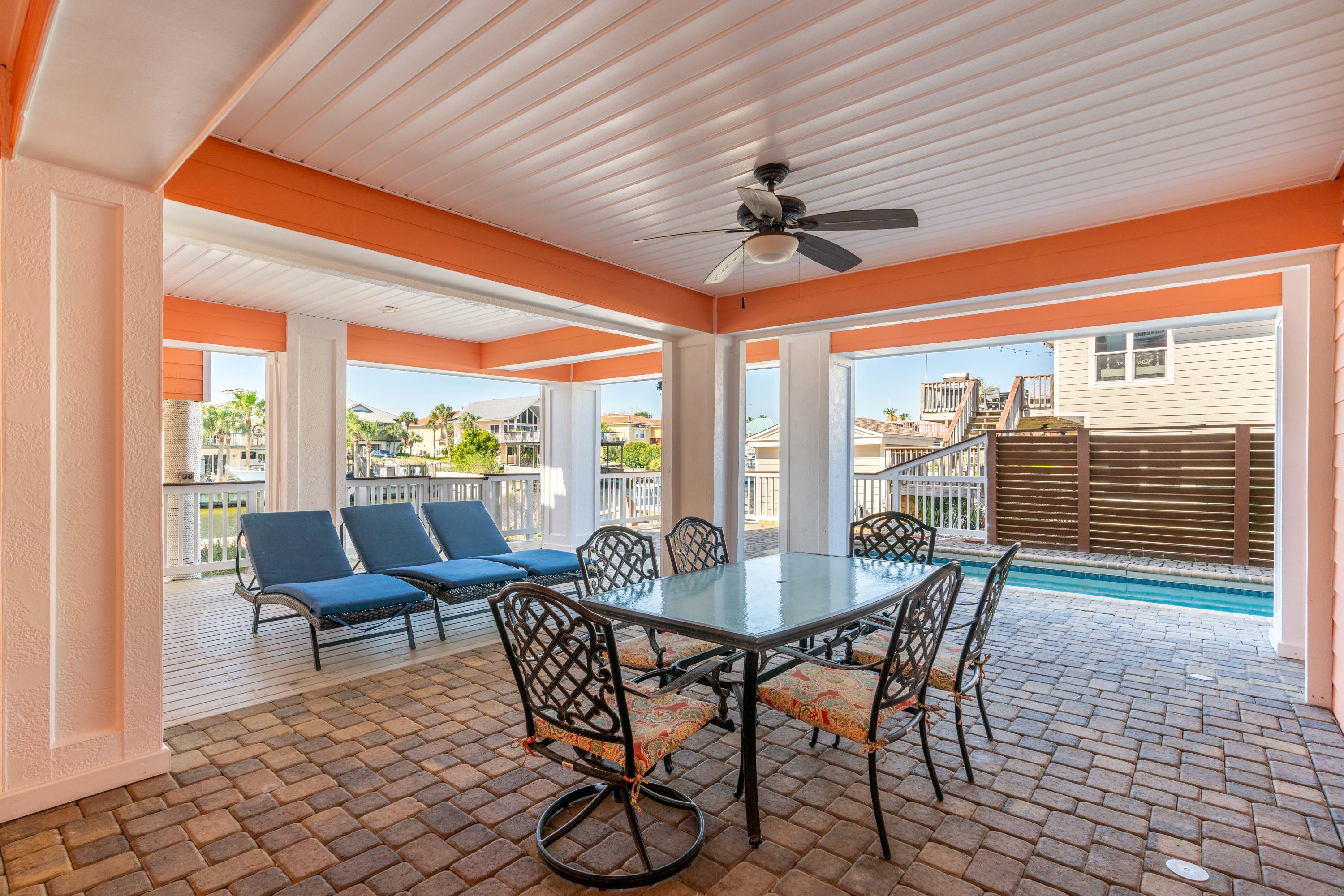 HOLIDAY ISLE - Residential