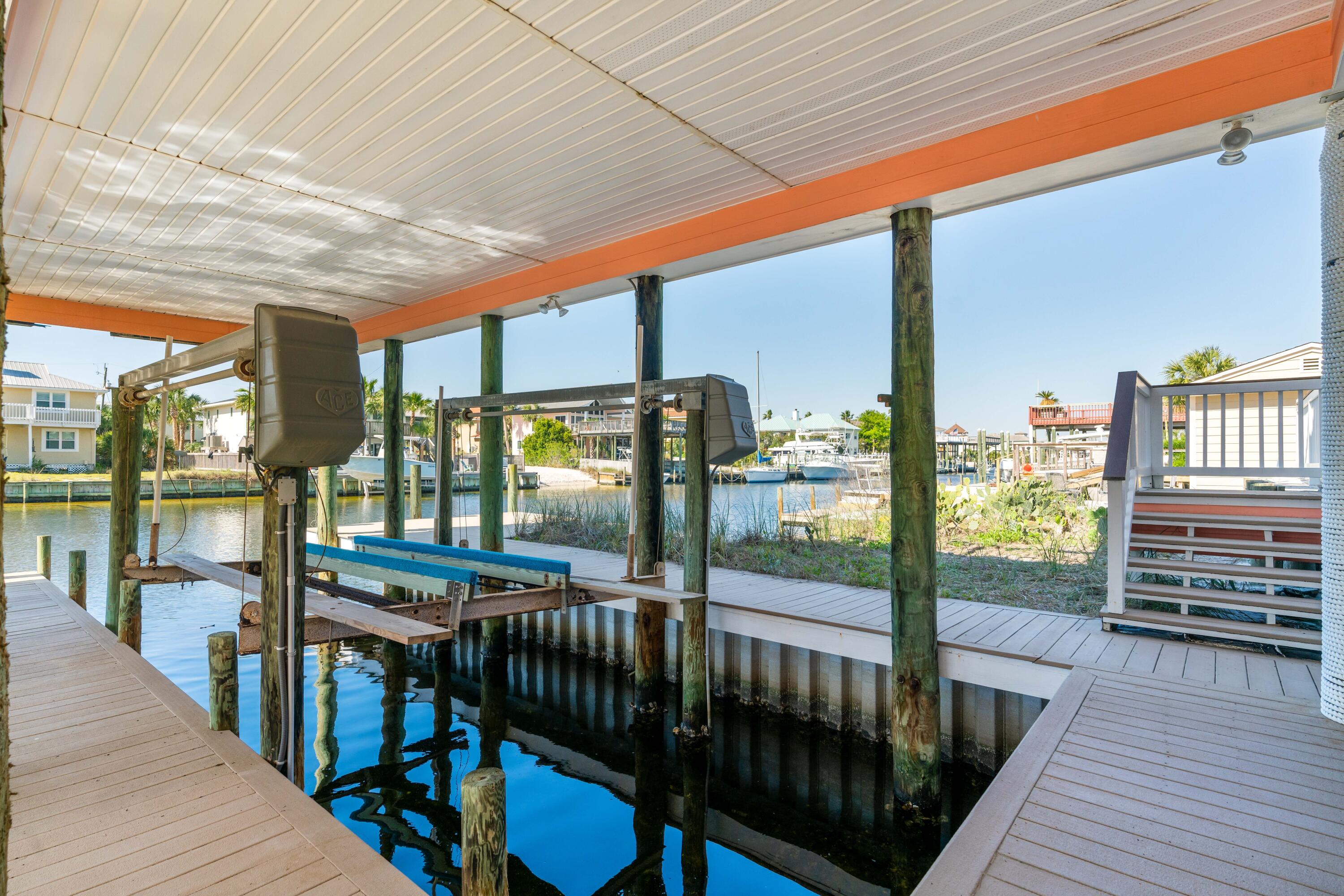 HOLIDAY ISLE - Residential