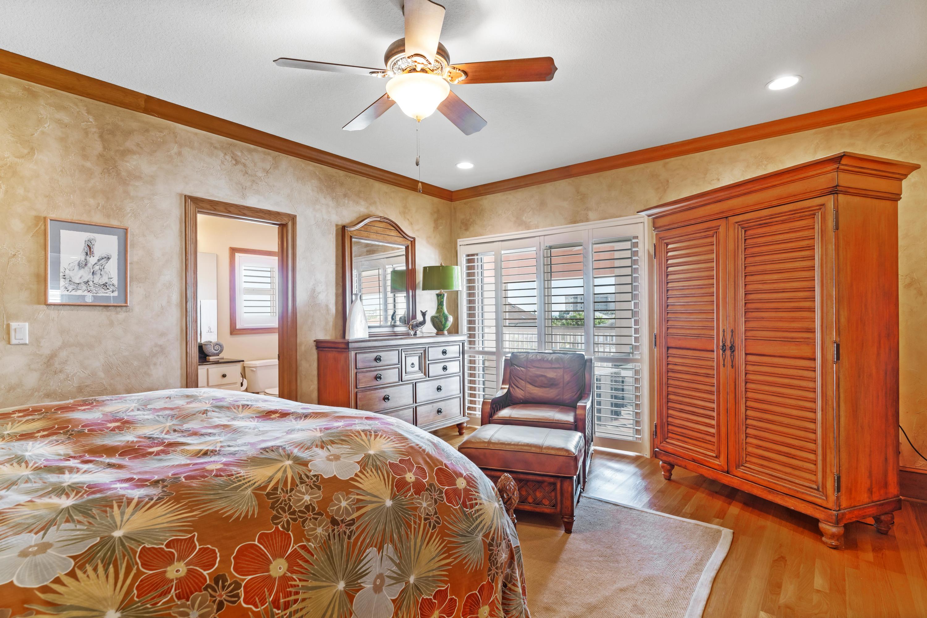 HOLIDAY ISLE - Residential