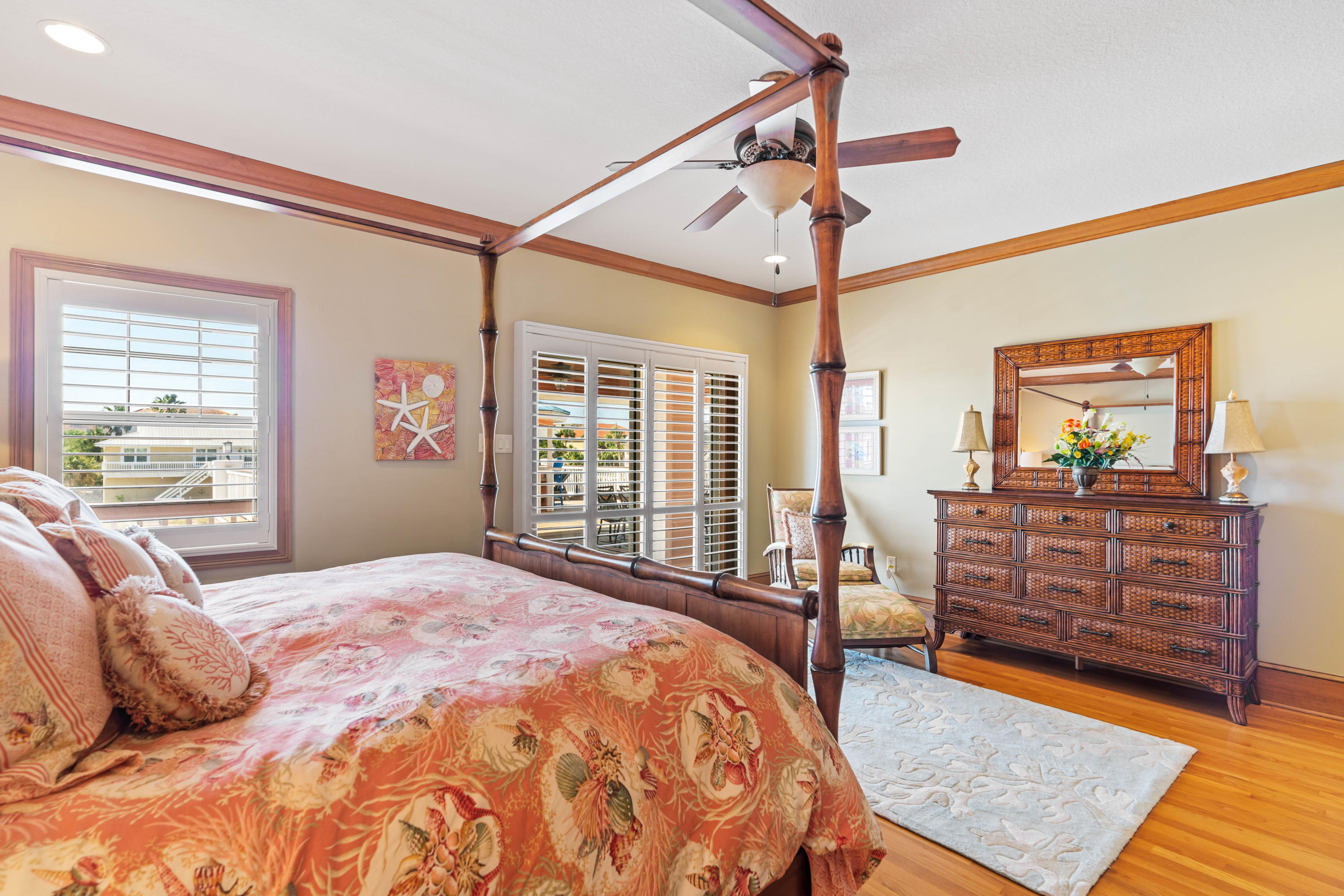 HOLIDAY ISLE - Residential