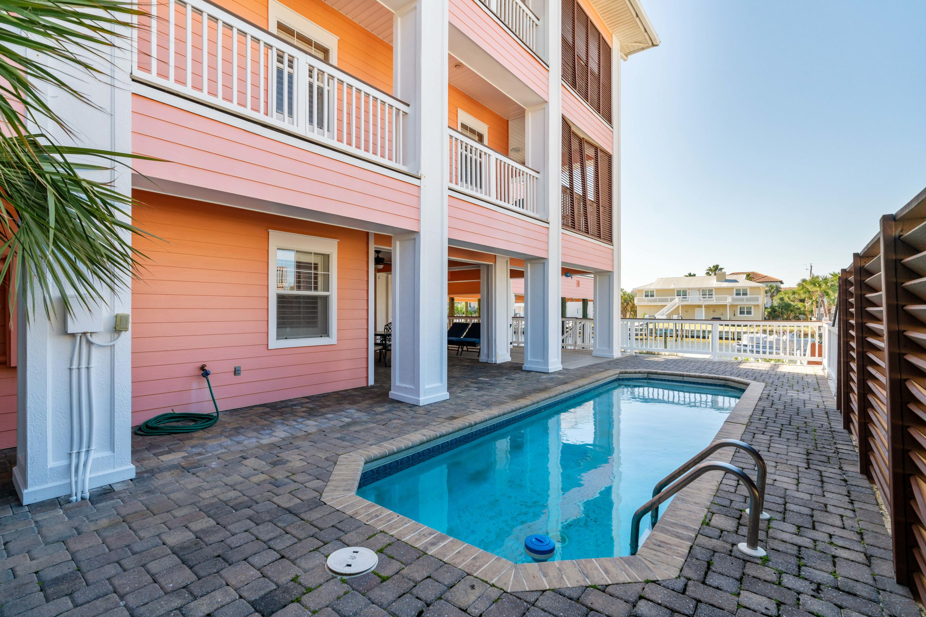 HOLIDAY ISLE - Residential