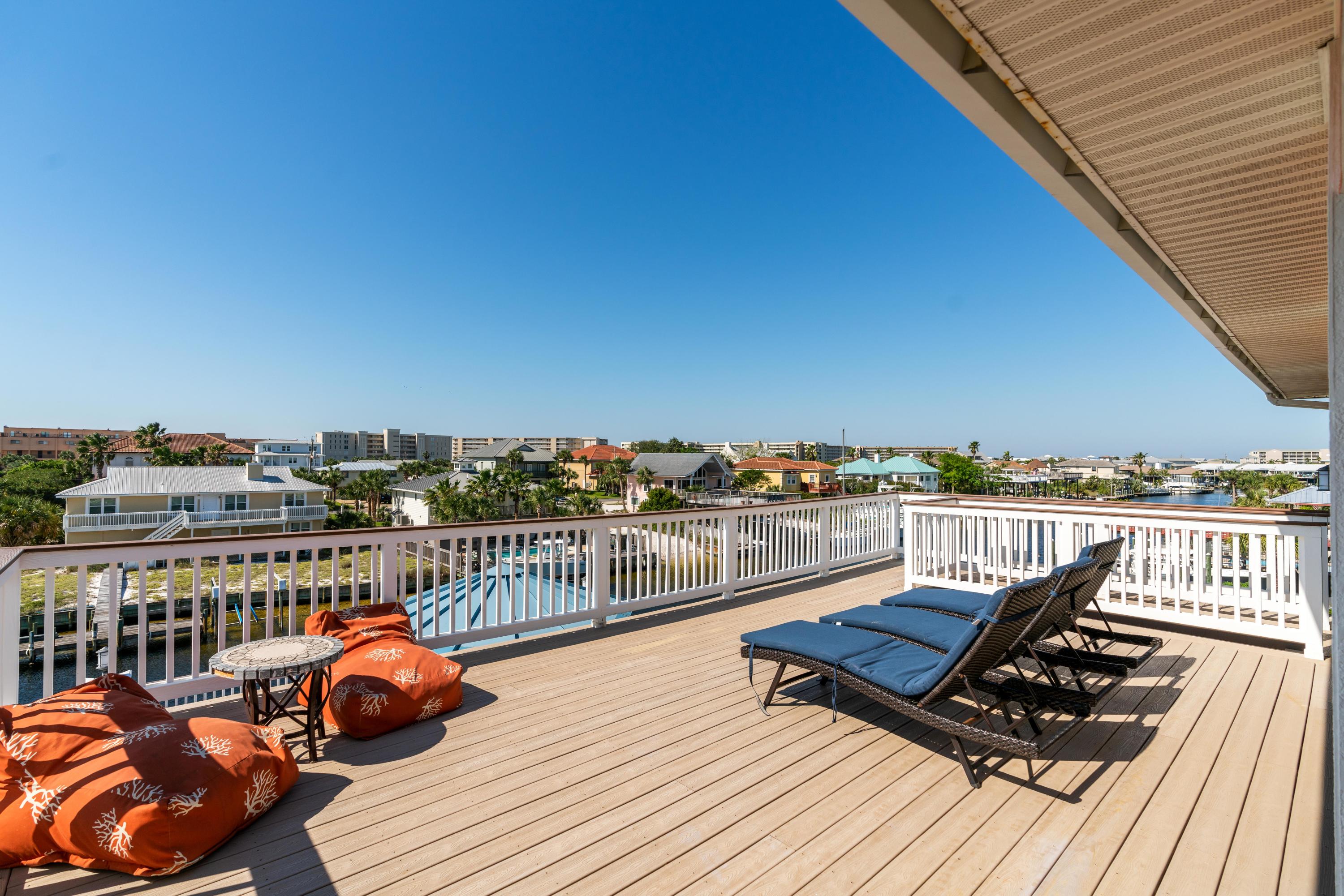 HOLIDAY ISLE - Residential