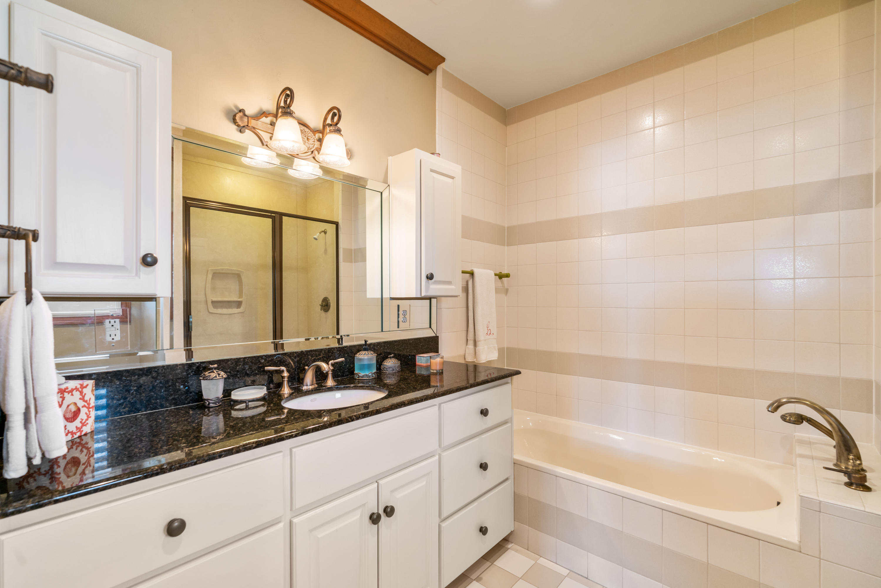 HOLIDAY ISLE - Residential