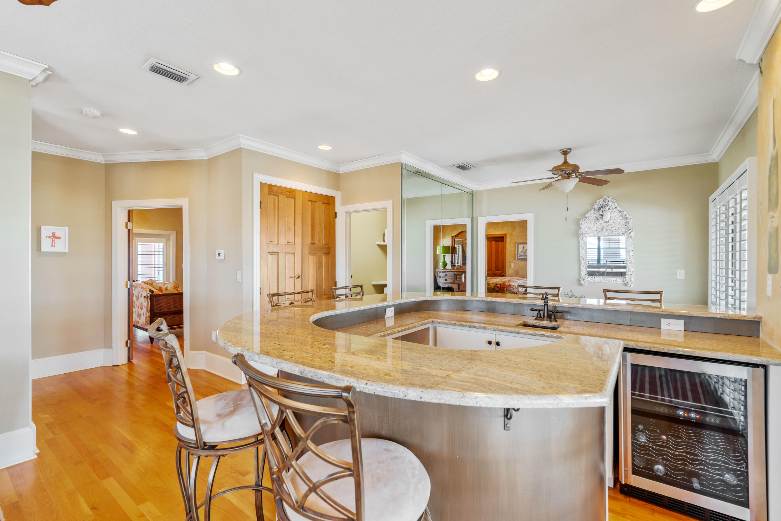 HOLIDAY ISLE - Residential