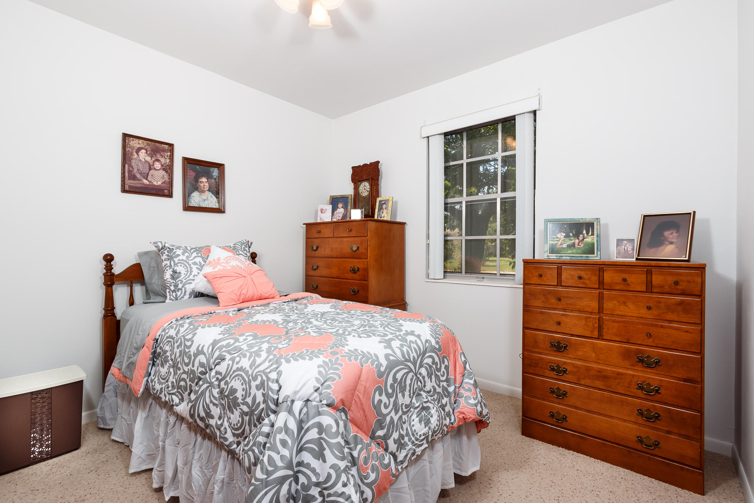 HOWARD S/D - Residential