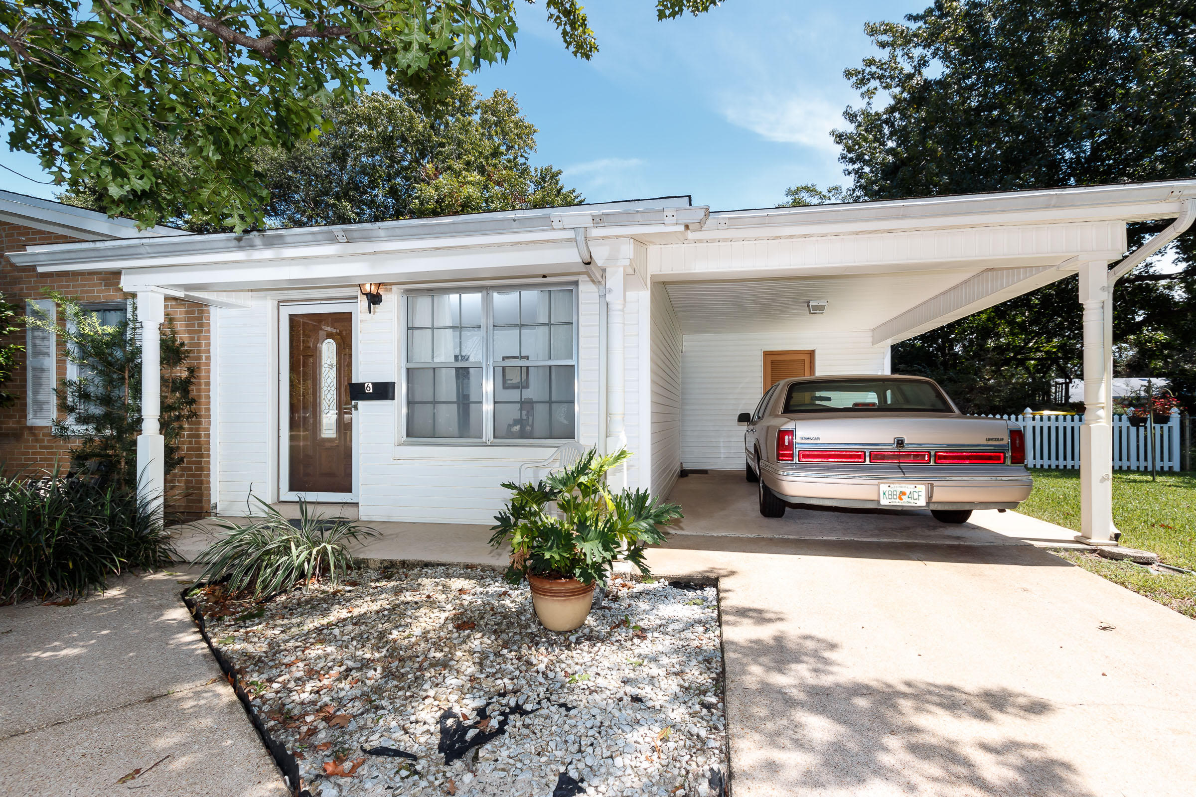 HOWARD S/D - Residential