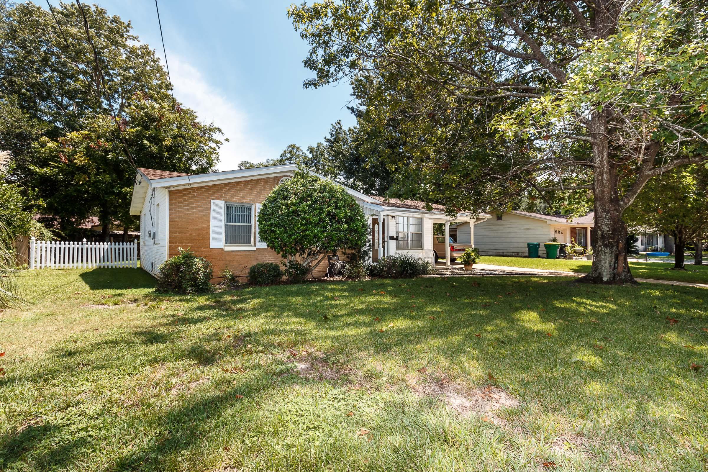 HOWARD S/D - Residential