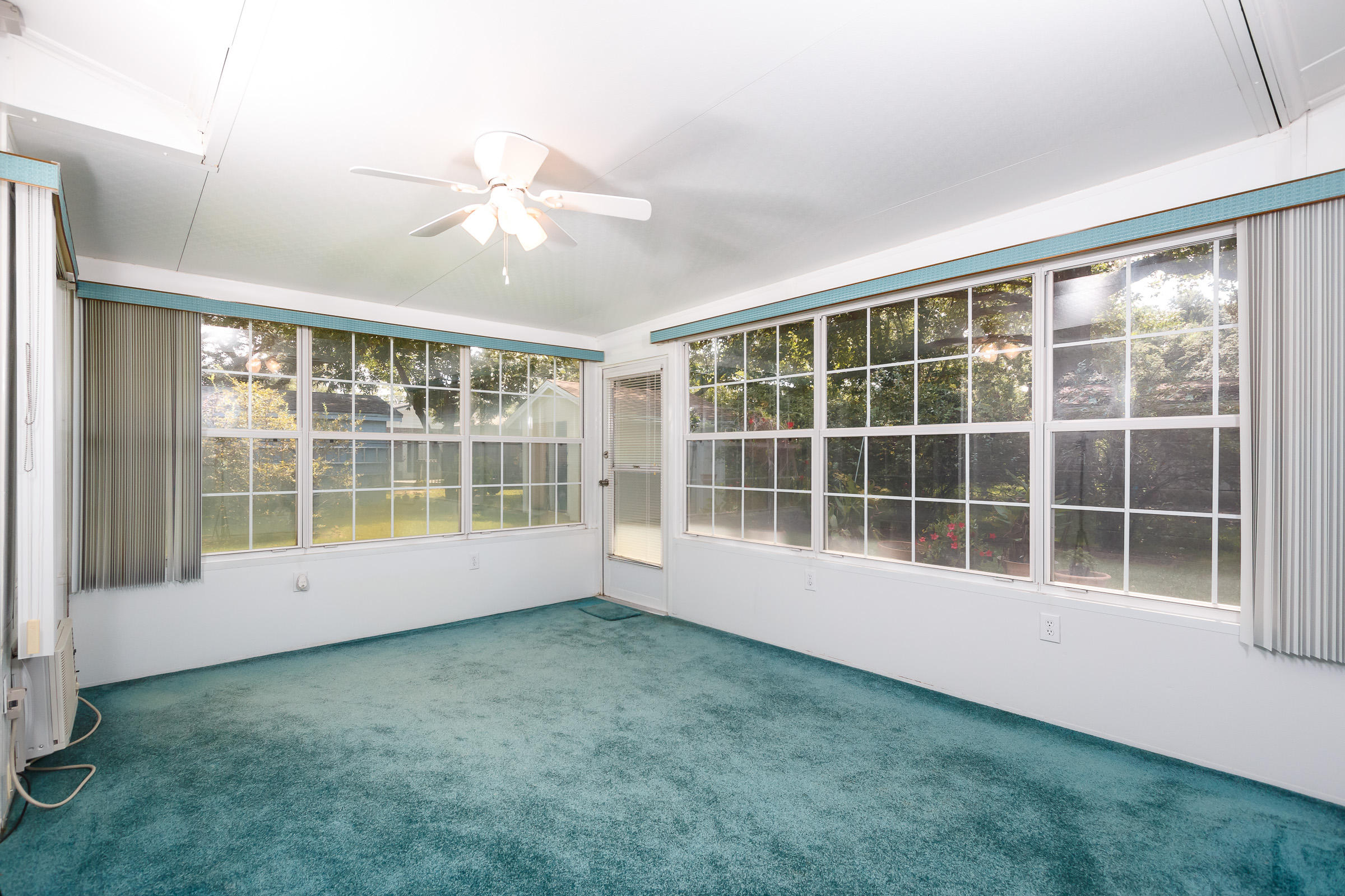 HOWARD S/D - Residential