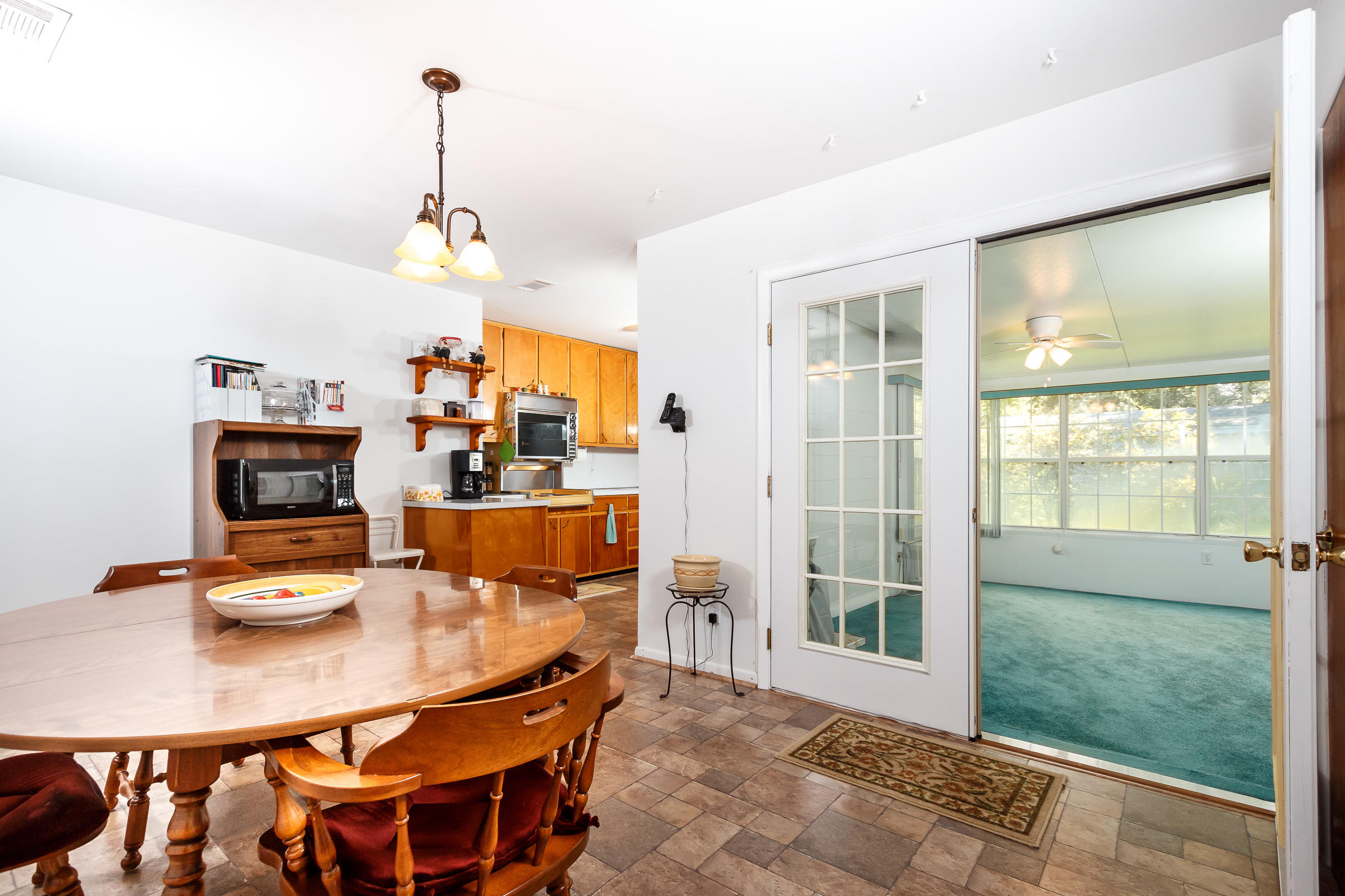 HOWARD S/D - Residential