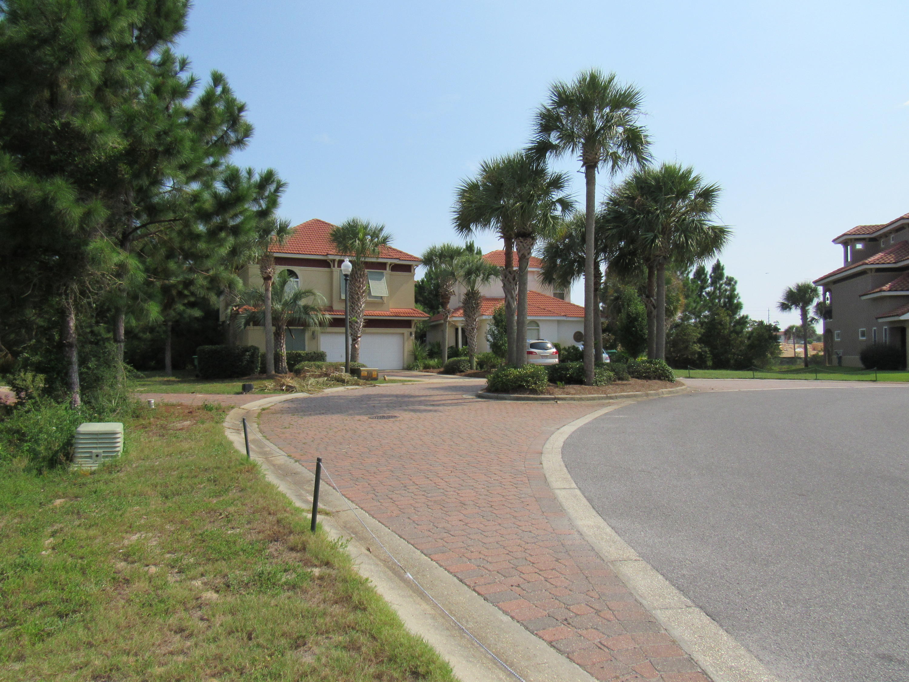 CALUSA BAY S/D - Land