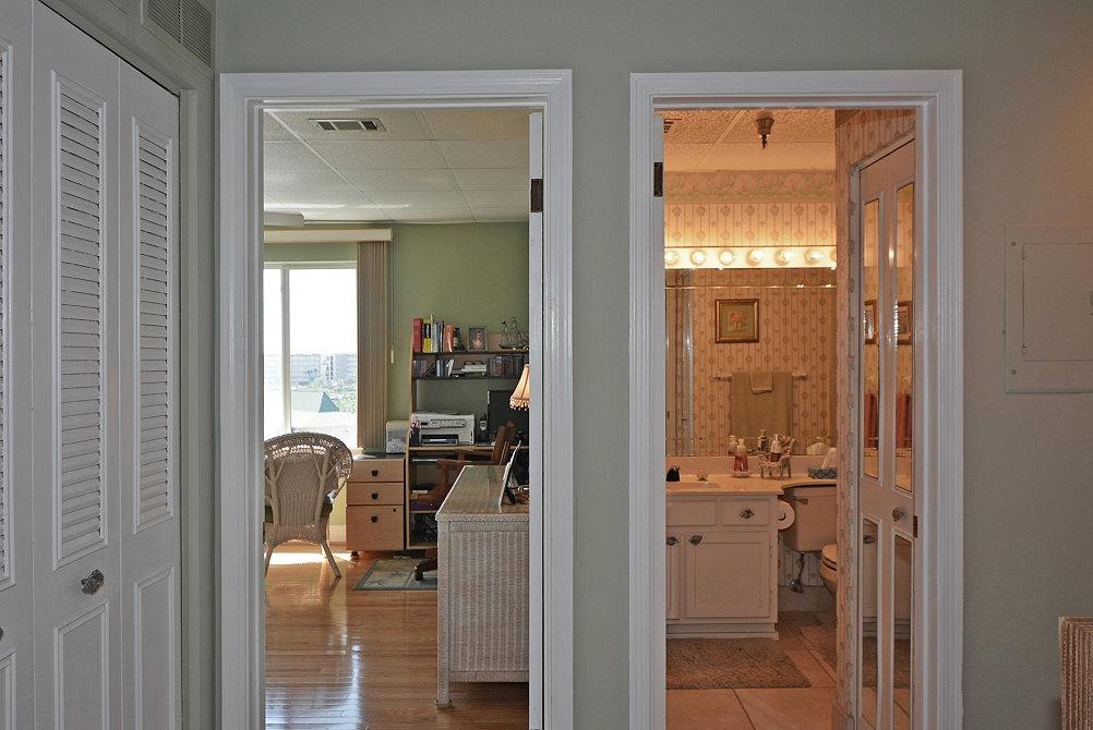 SUN KING TOWERS PH 1 - Residential