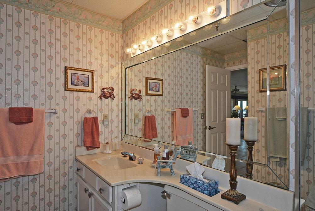 SUN KING TOWERS PH 1 - Residential