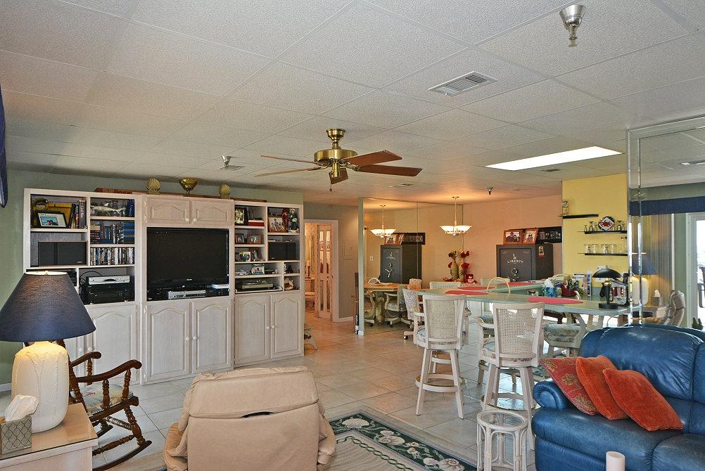 SUN KING TOWERS PH 1 - Residential