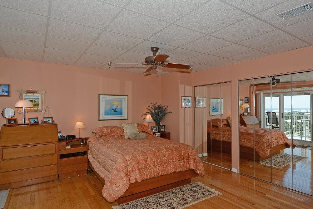 SUN KING TOWERS PH 1 - Residential