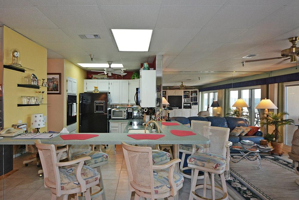 SUN KING TOWERS PH 1 - Residential