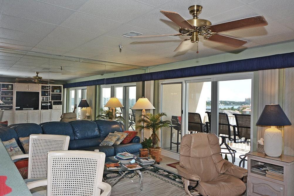 SUN KING TOWERS PH 1 - Residential