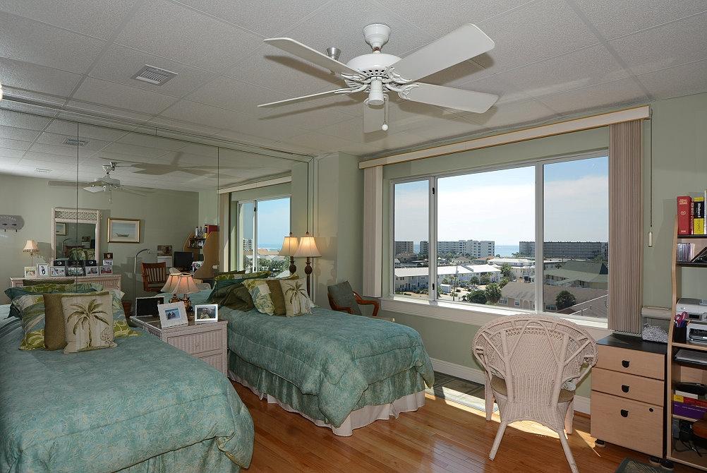 SUN KING TOWERS PH 1 - Residential