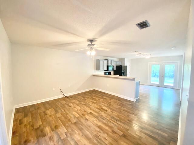 TRIPLE LAKES ESTATES - Residential Lease