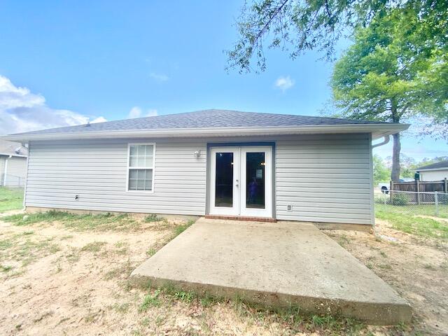 TRIPLE LAKES ESTATES - Residential Lease