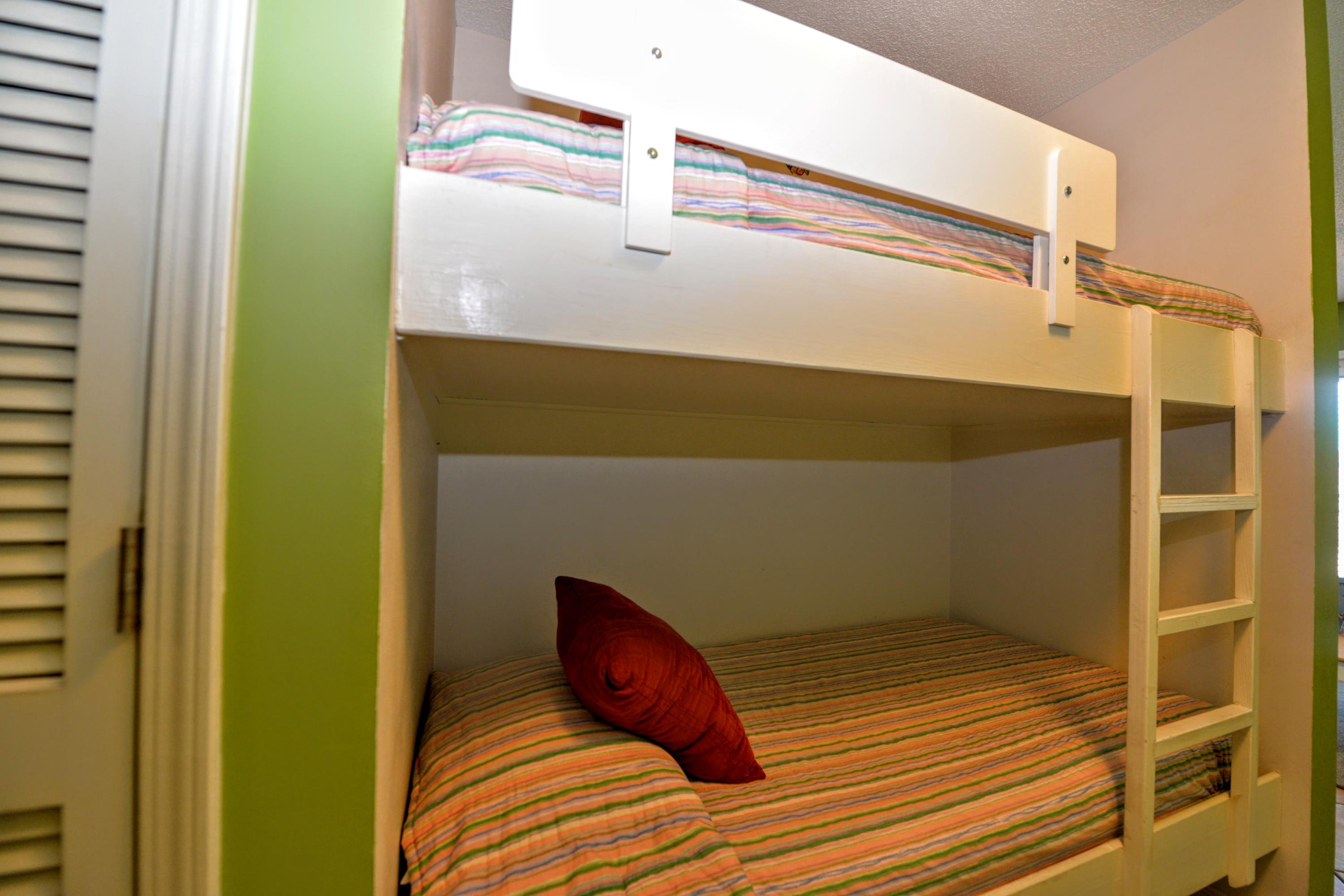 GRAND CARIBBEAN WEST CONDO - Residential