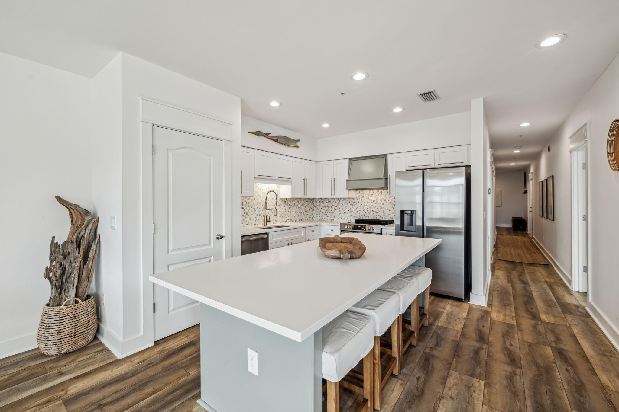 SEAVIEW VILLAS - Residential
