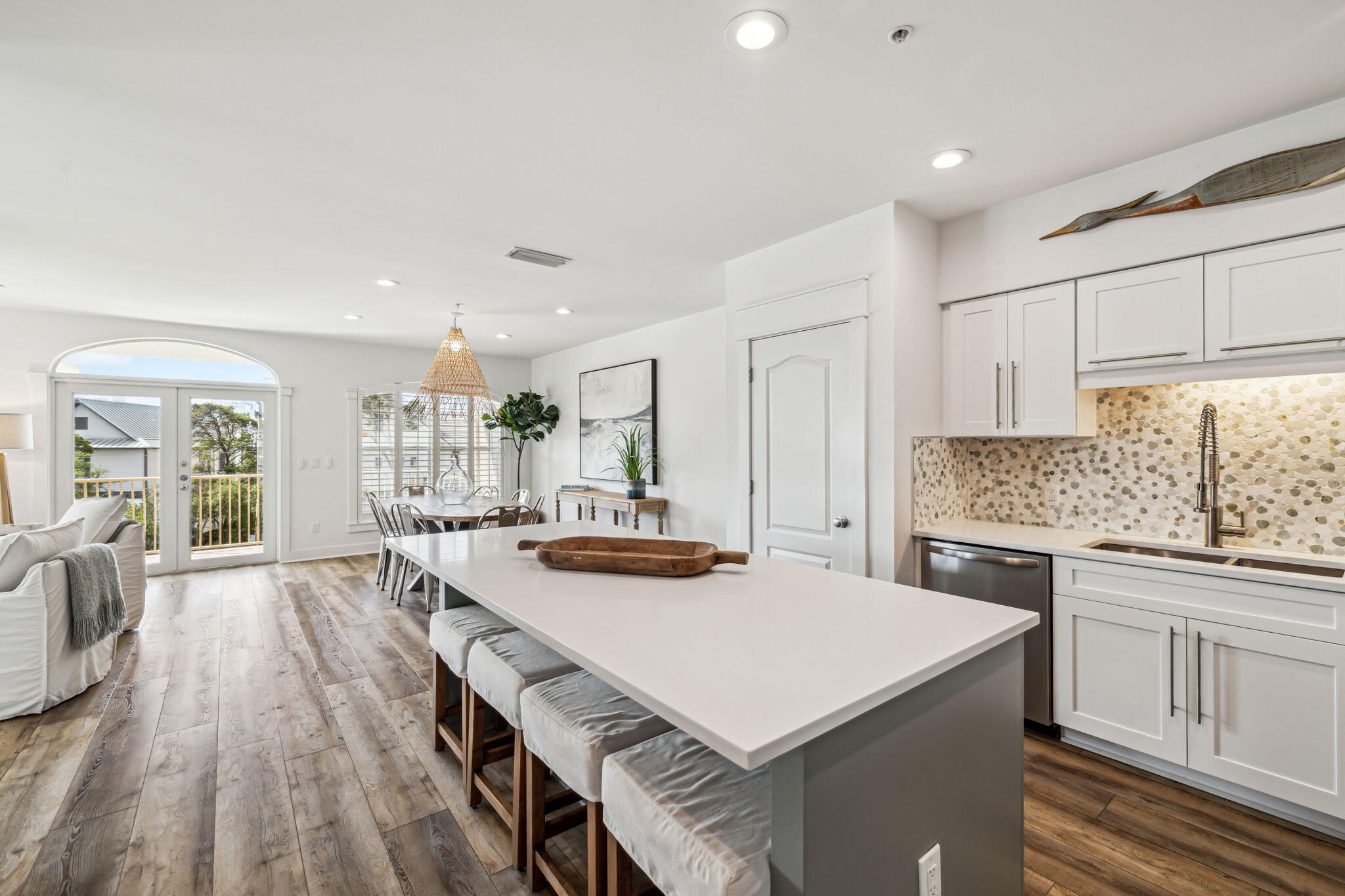 SEAVIEW VILLAS - Residential