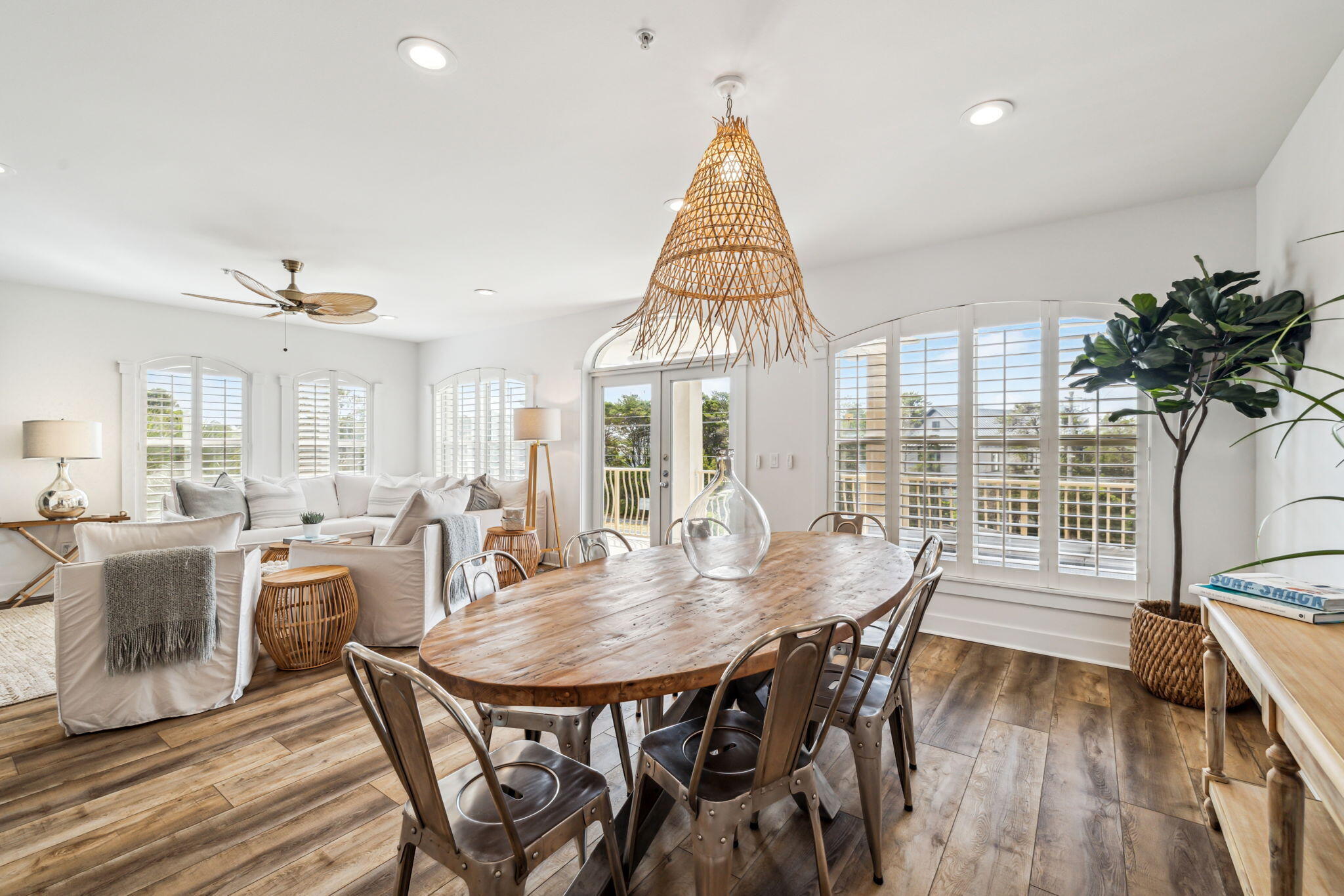SEAVIEW VILLAS - Residential