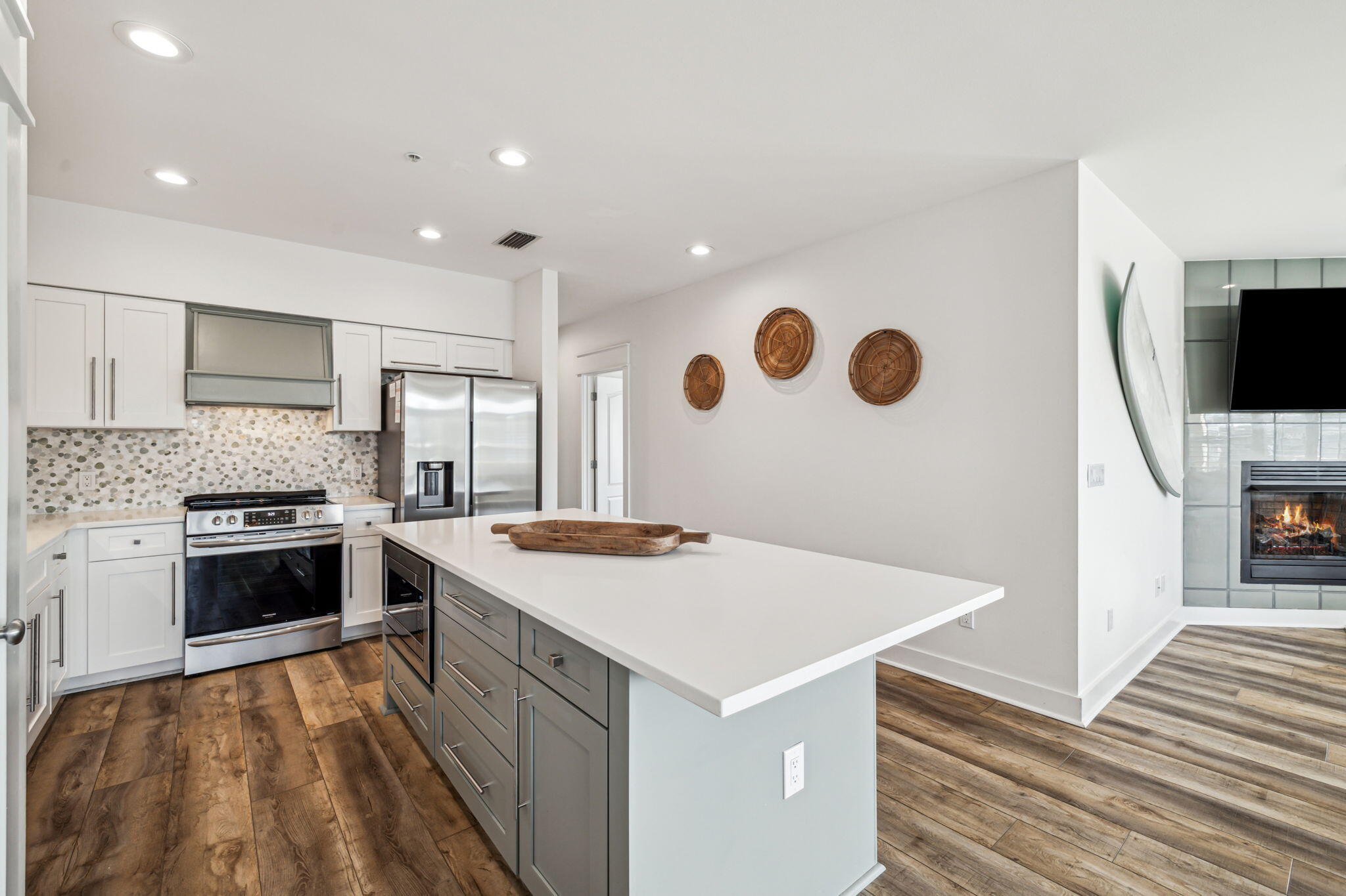 SEAVIEW VILLAS - Residential