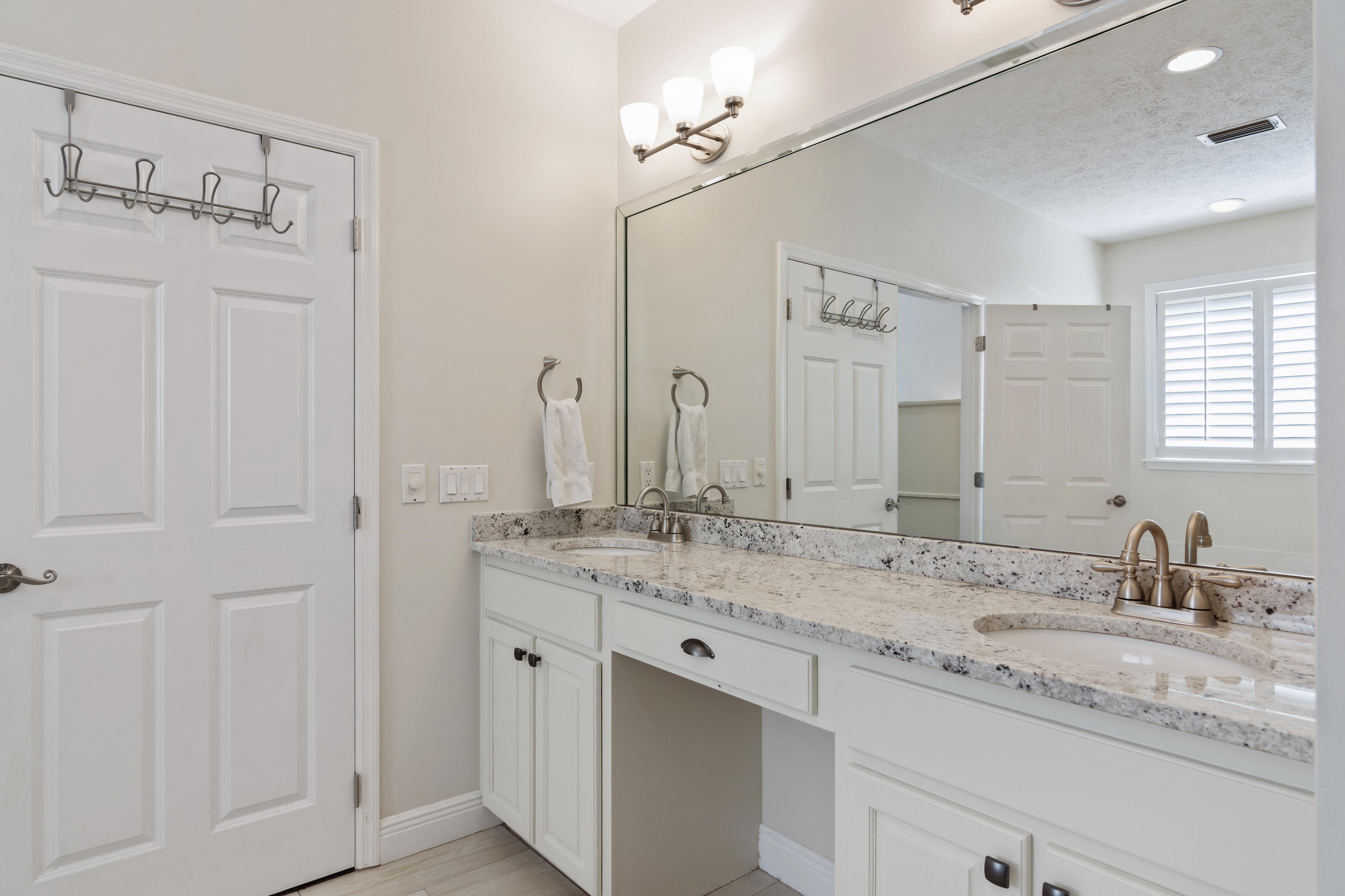 EMERALD LAKES PH 2 - Residential