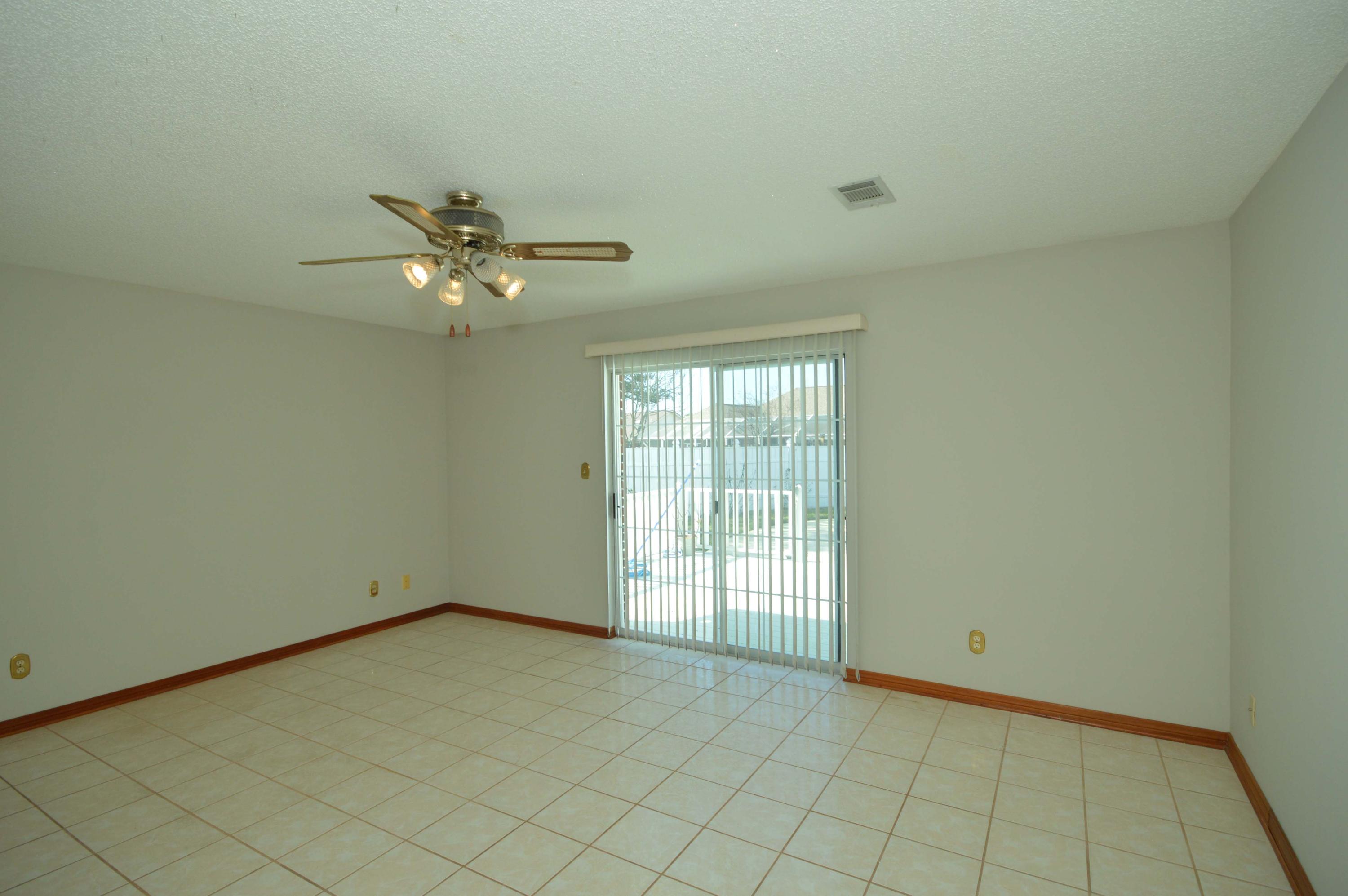 PRITCHARD POINT - Residential